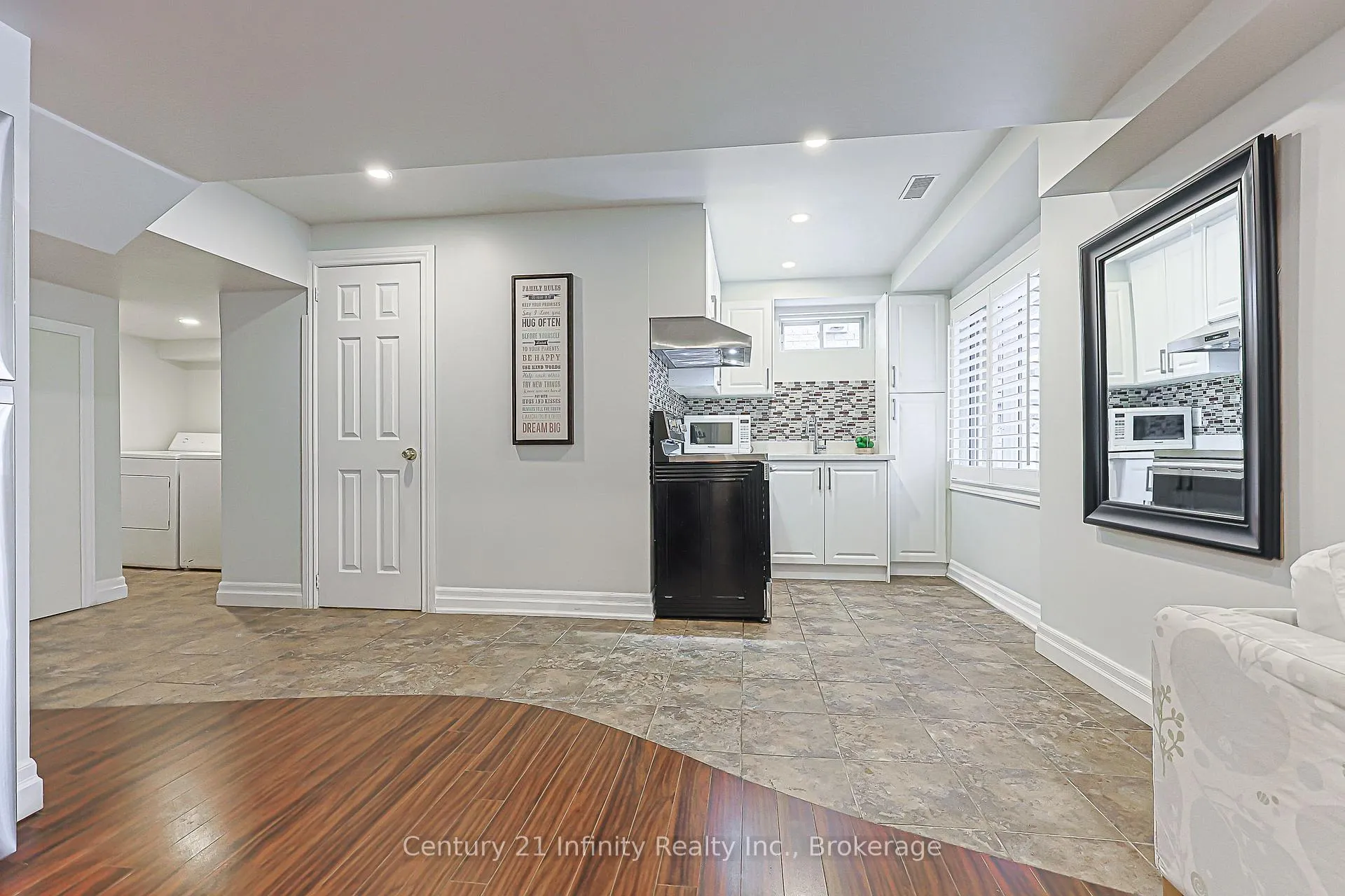 Photo 42 of 59 Splendor Drive, Whitby, Williamsburg — HOMEH