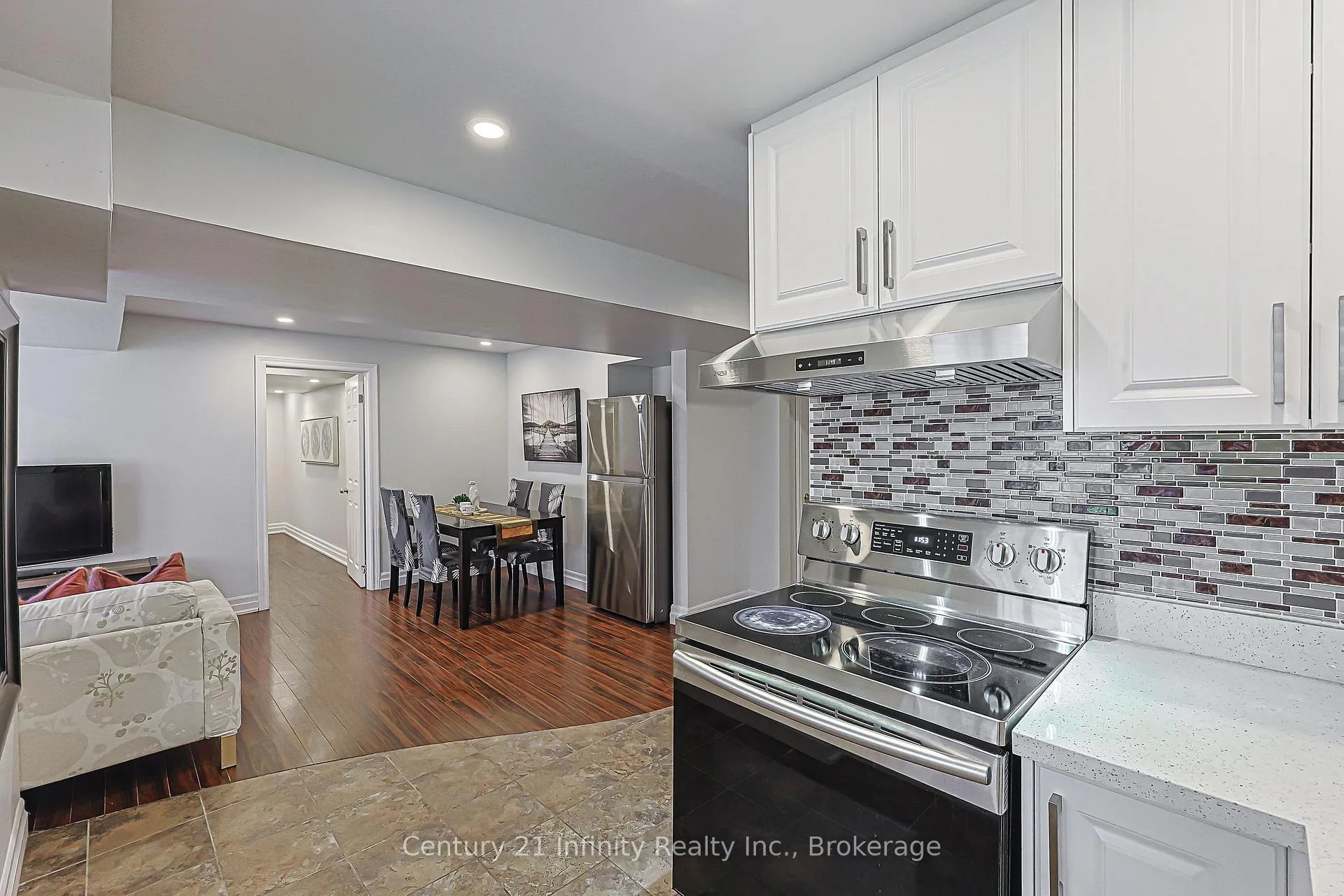 Photo 44 of 59 Splendor Drive, Whitby, Williamsburg — HOMEH