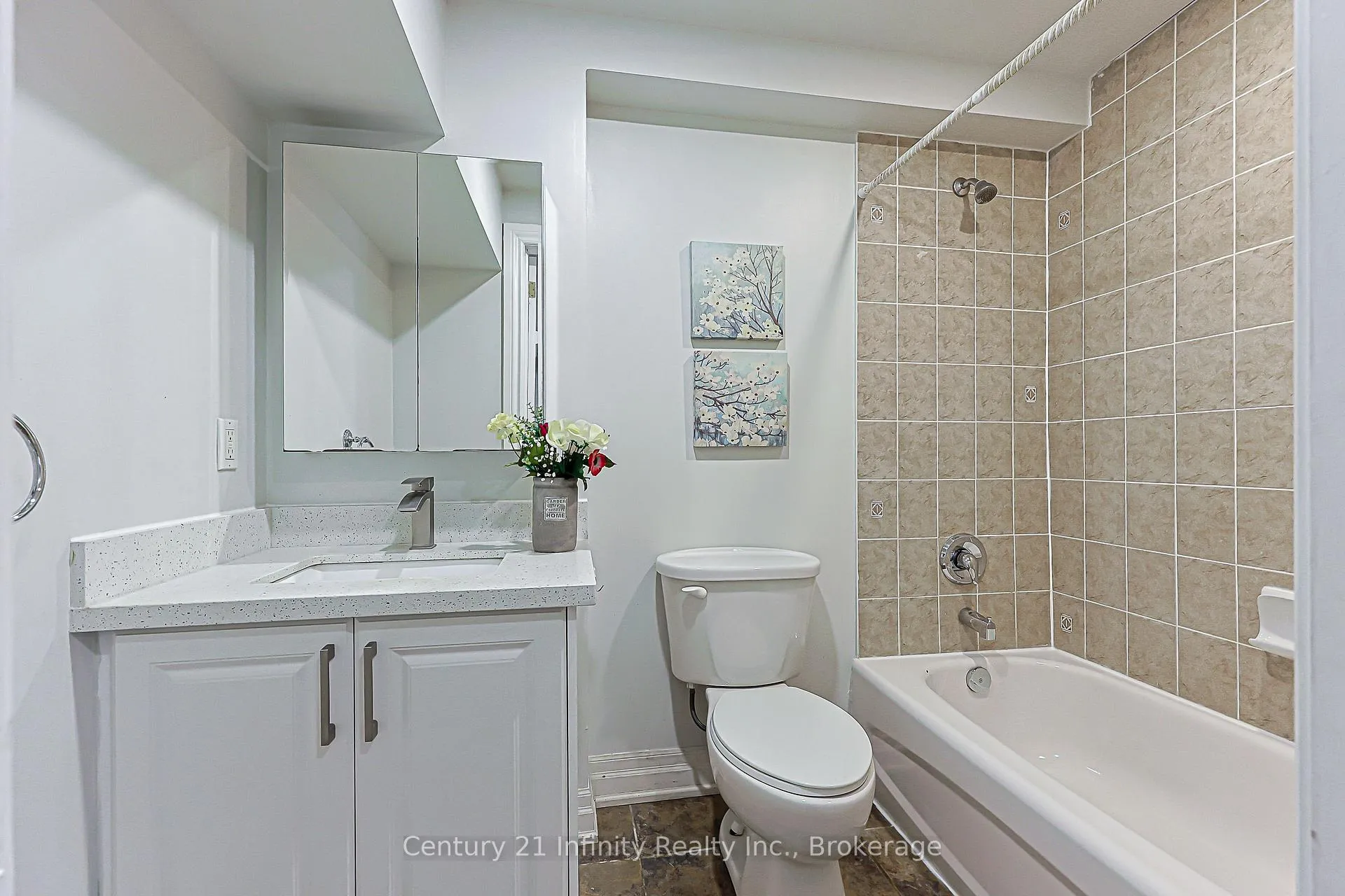 Photo 47 of 59 Splendor Drive, Whitby, Williamsburg — HOMEH