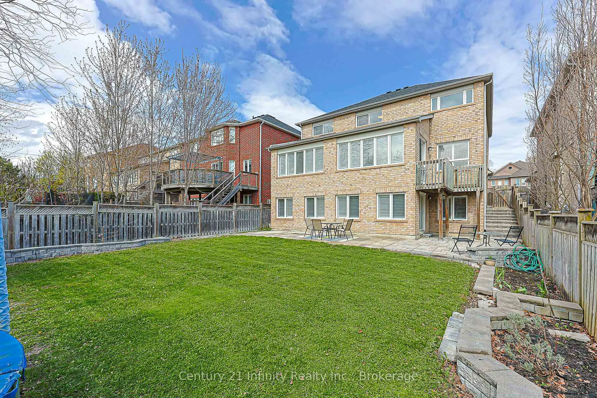 Photo 48 of 59 Splendor Drive, Whitby, Williamsburg — HOMEH