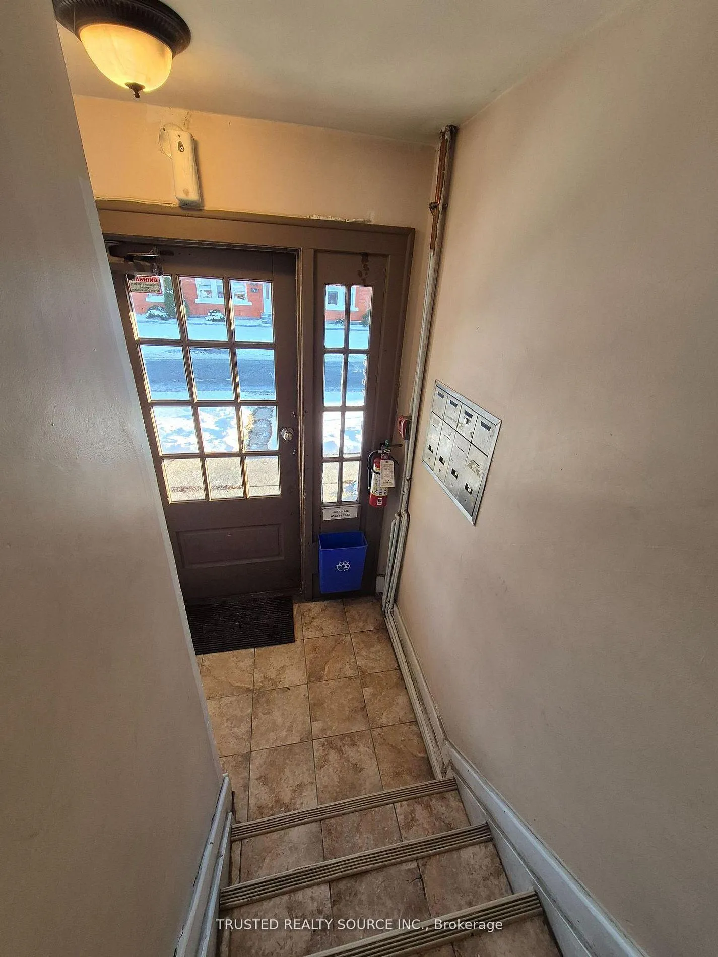 Photo 2 of Unit #3, 1614 Ontario Street, Windsor — HOMEH