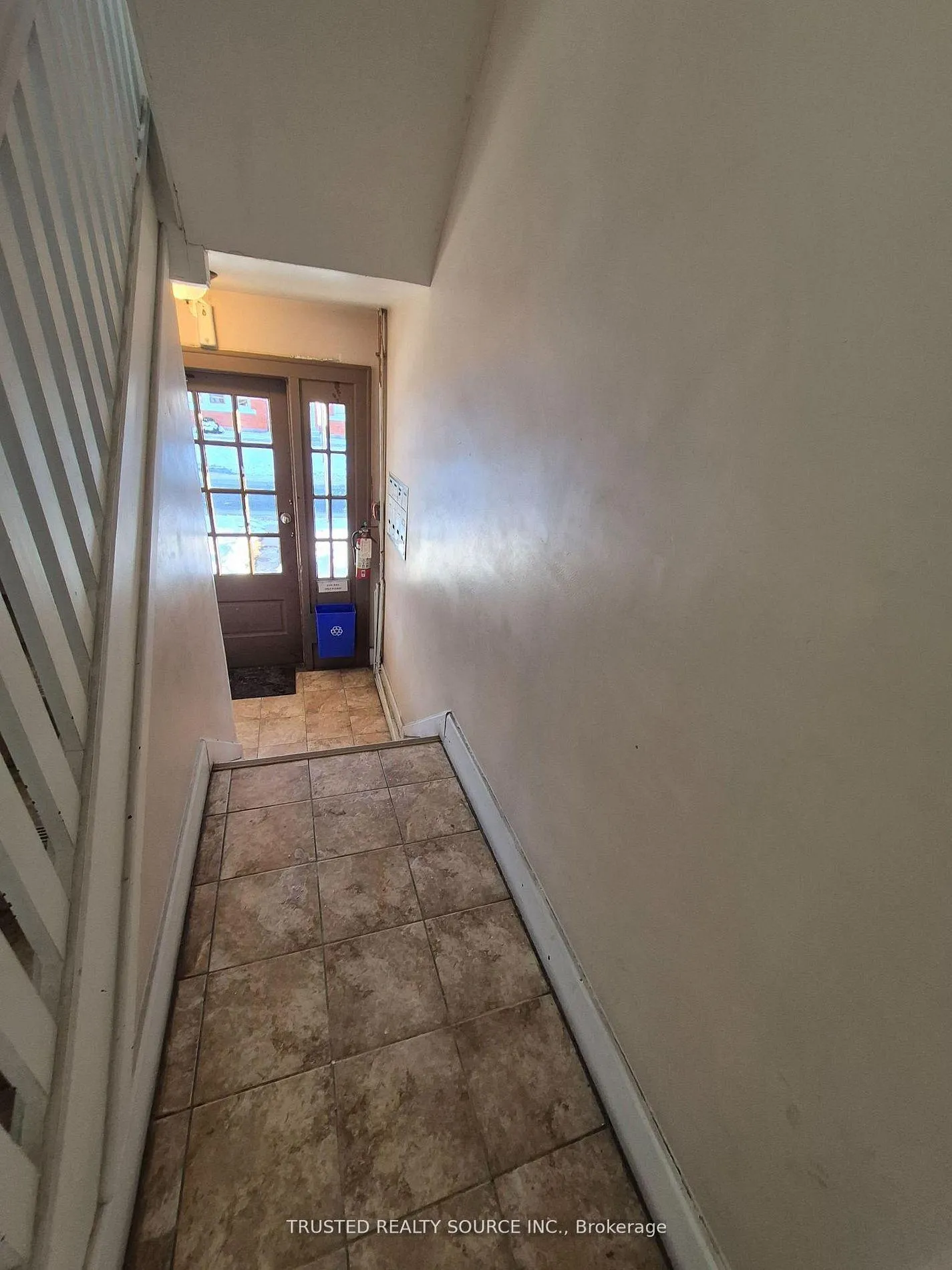 Photo 3 of Unit #3, 1614 Ontario Street, Windsor — HOMEH