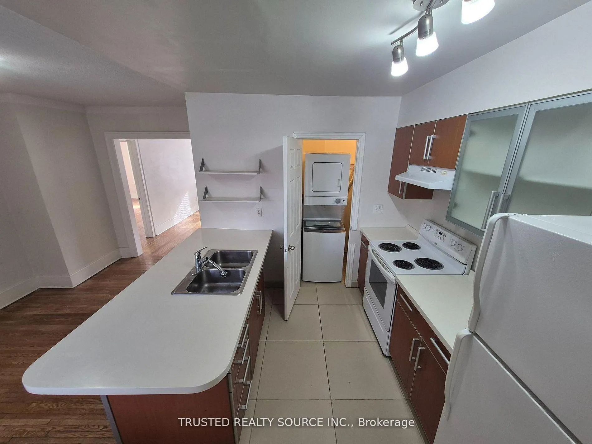 Photo 9 of Unit #3, 1614 Ontario Street, Windsor — HOMEH