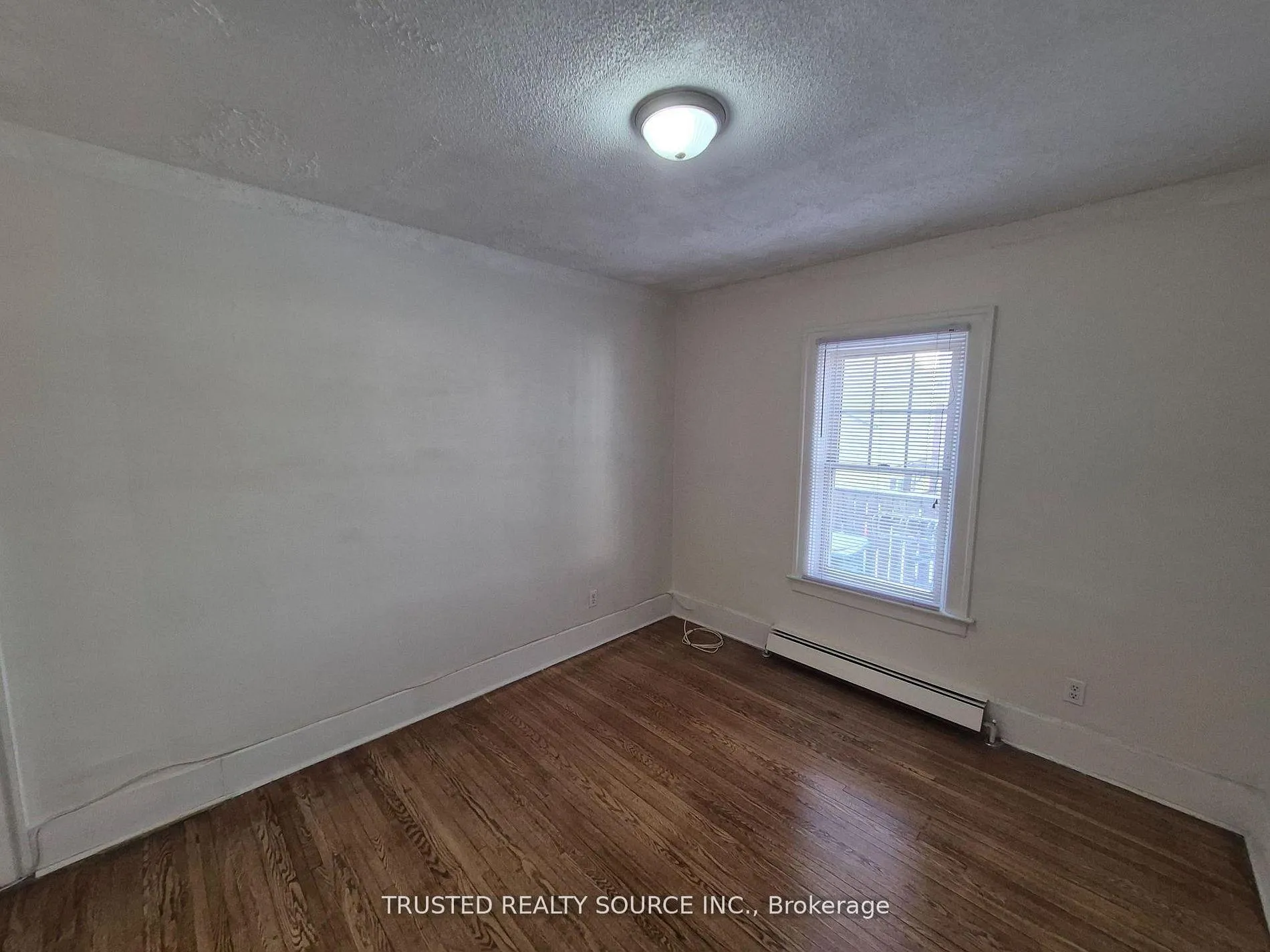 Photo 15 of Unit #3, 1614 Ontario Street, Windsor — HOMEH