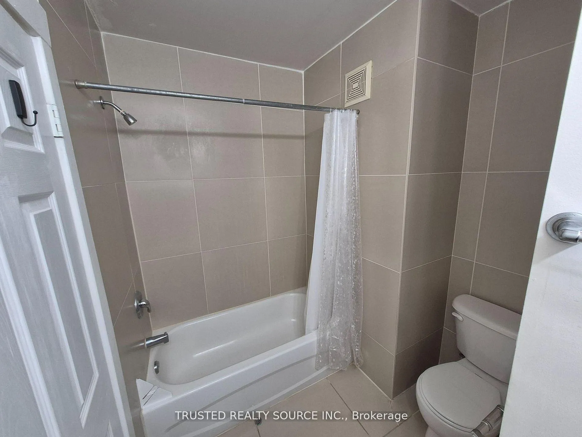 Photo 17 of Unit #3, 1614 Ontario Street, Windsor — HOMEH