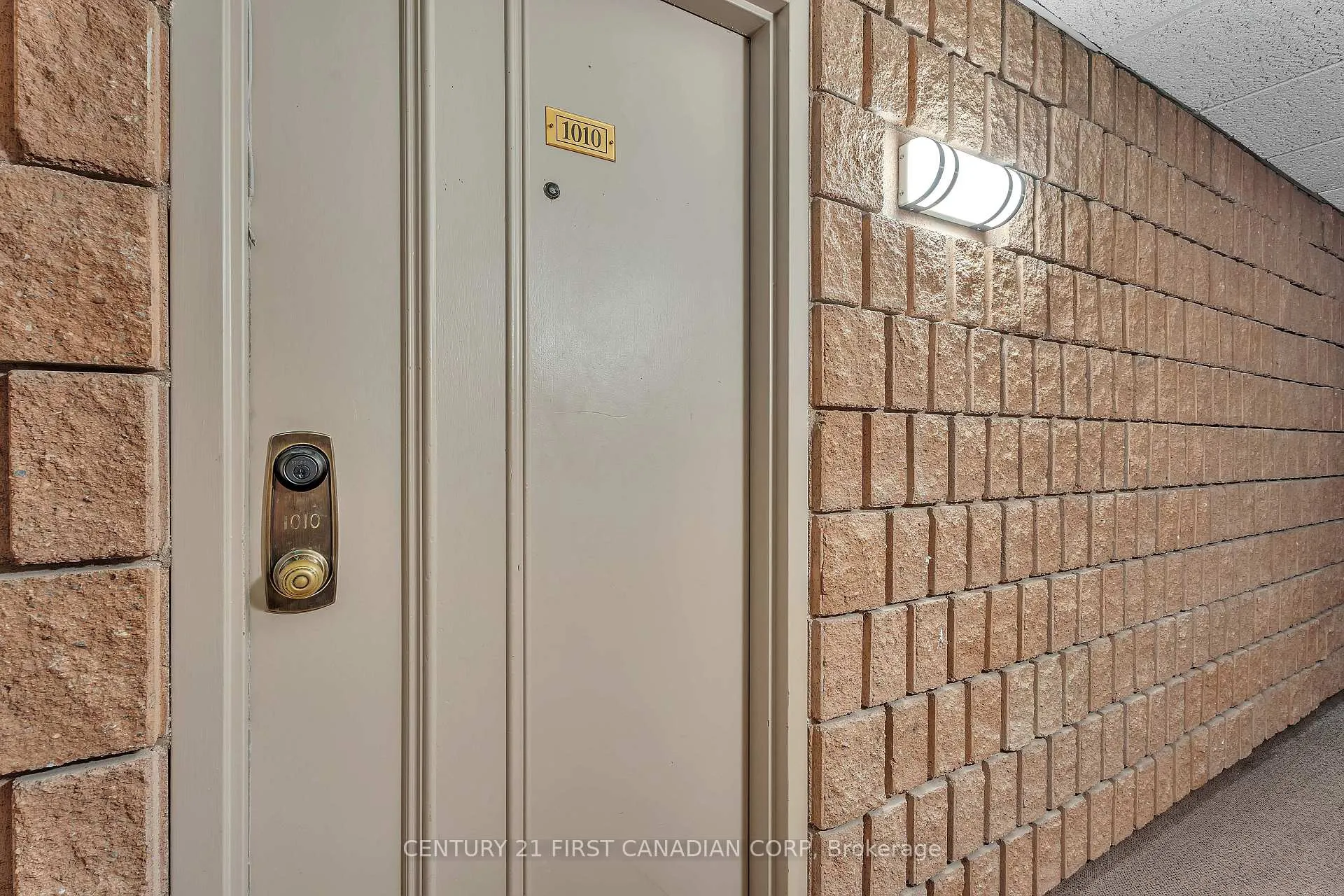 Photo 2 of Unit 1010, 600 Grenfell Drive, London, North C — HOMEH