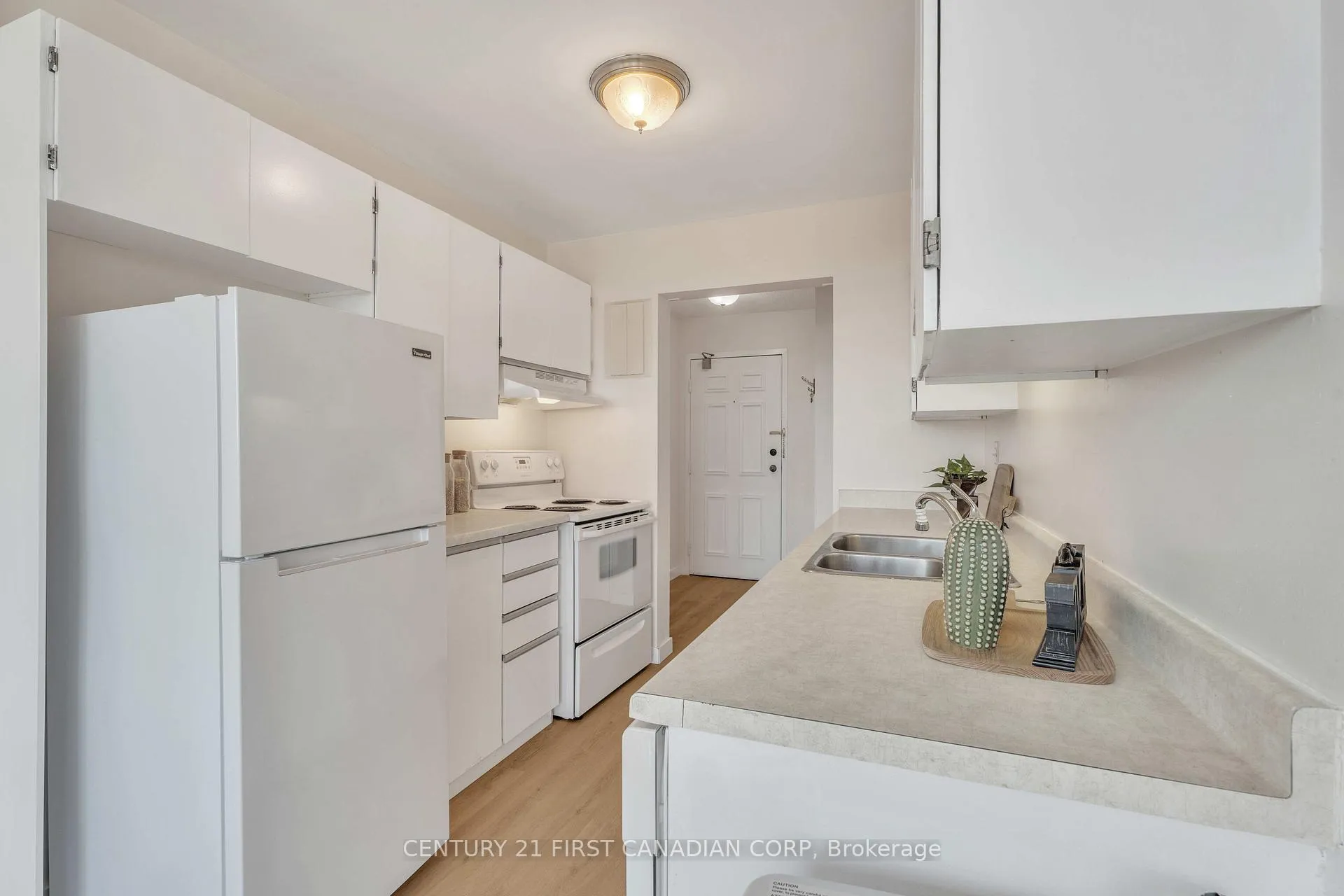 Photo 18 of Unit 1010, 600 Grenfell Drive, London, North C — HOMEH