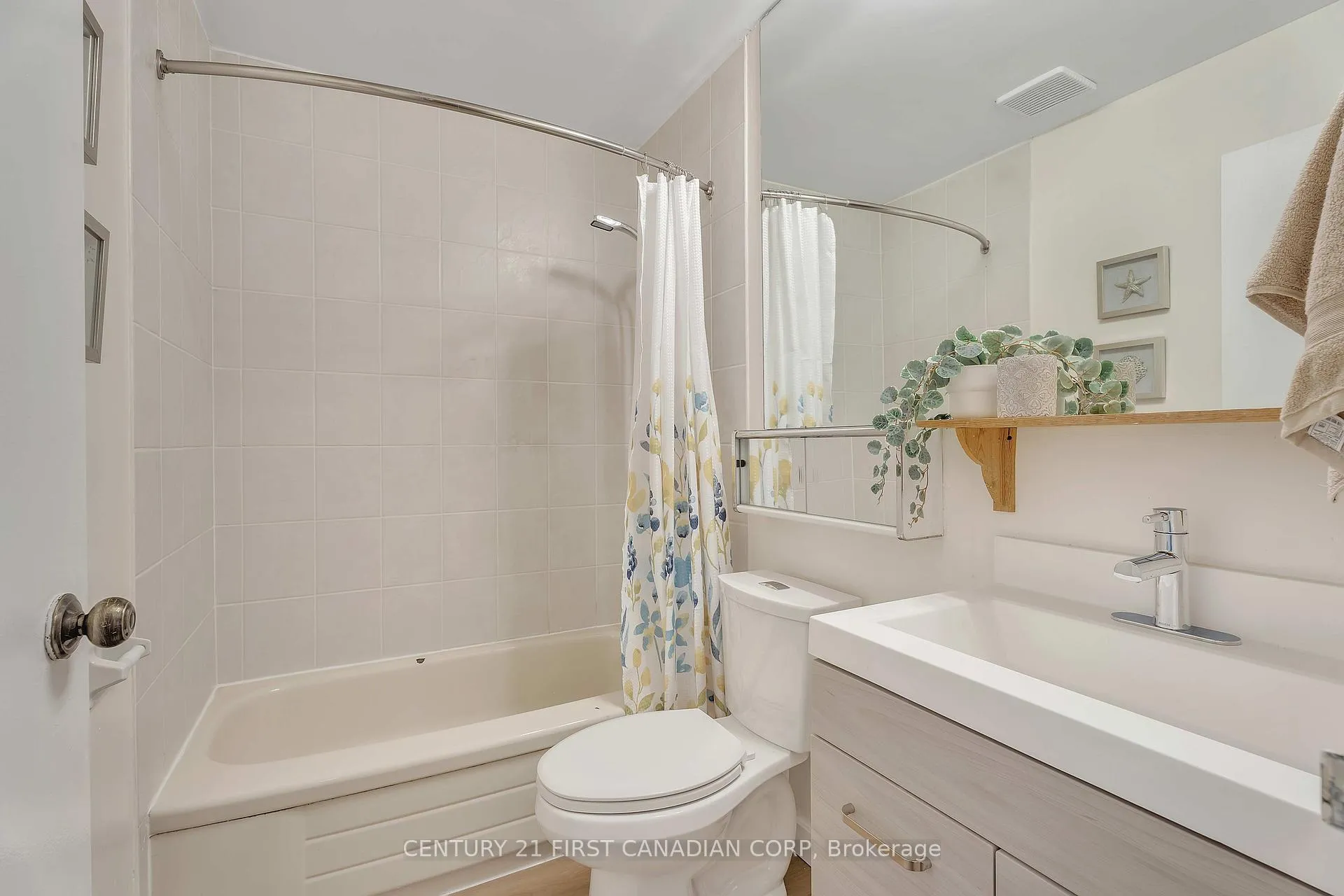Photo 22 of Unit 1010, 600 Grenfell Drive, London, North C — HOMEH