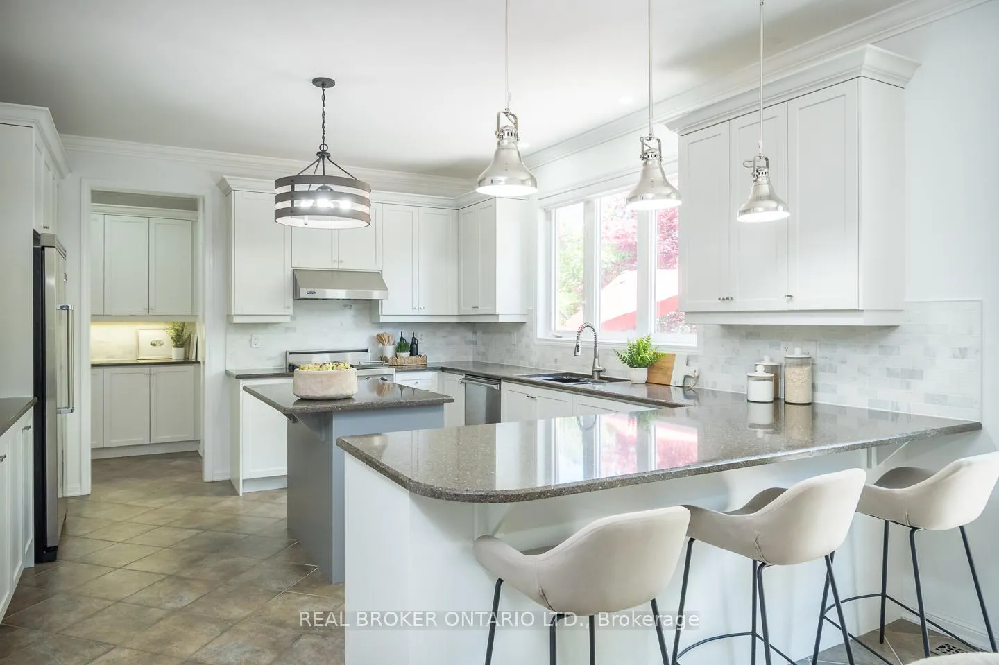 Photo 16 of 727 Maddocks Trail, Milton, Coates — HOMEH