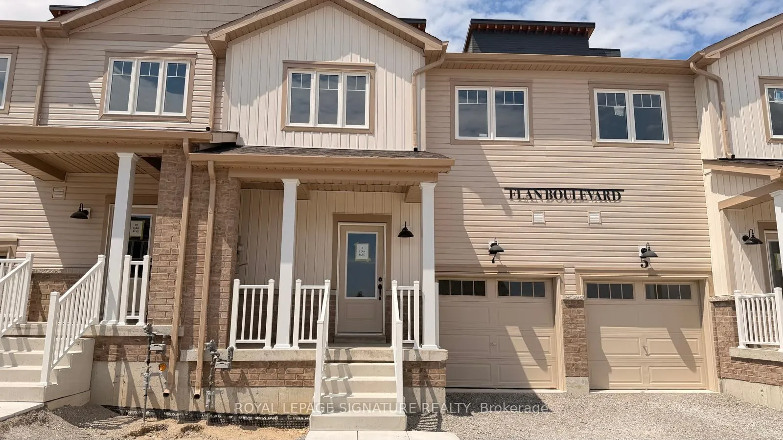 Photo 1 of 7 Flan Boulevard, Barrie, Rural Barrie Southeast — HOMEH
