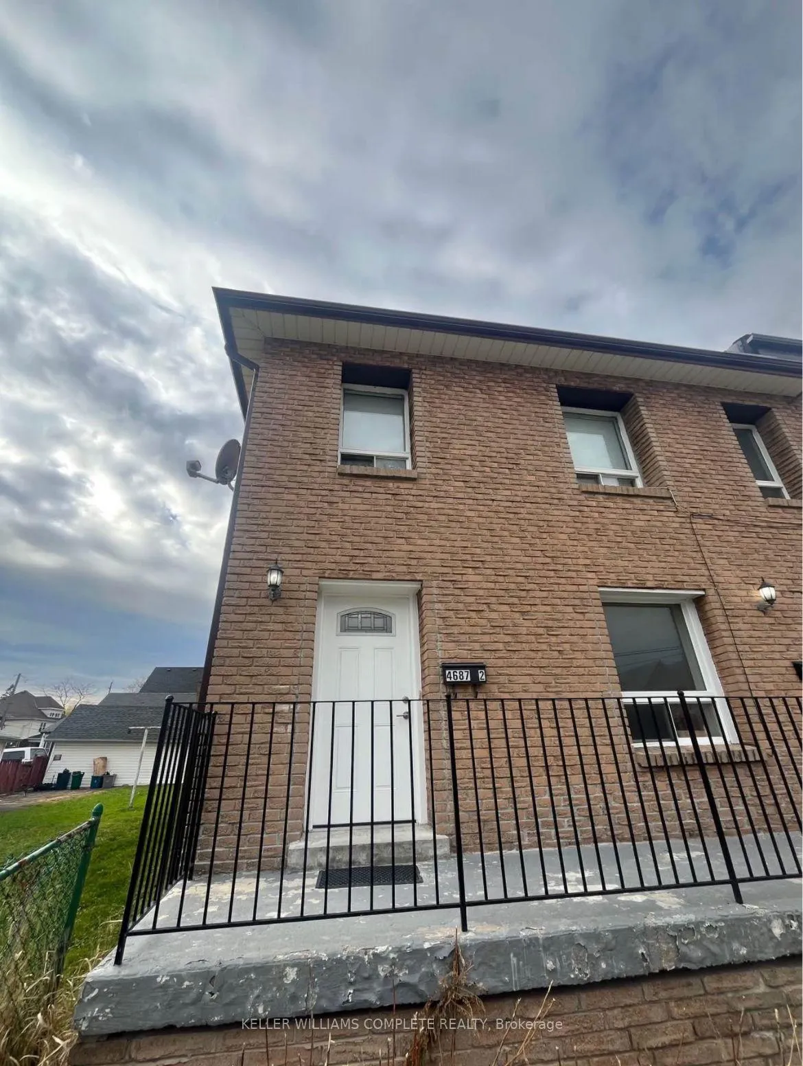 Photo 2 of Unit 2, 4687 First Avenue, Niagara Falls, Cherrywood — HOMEH
