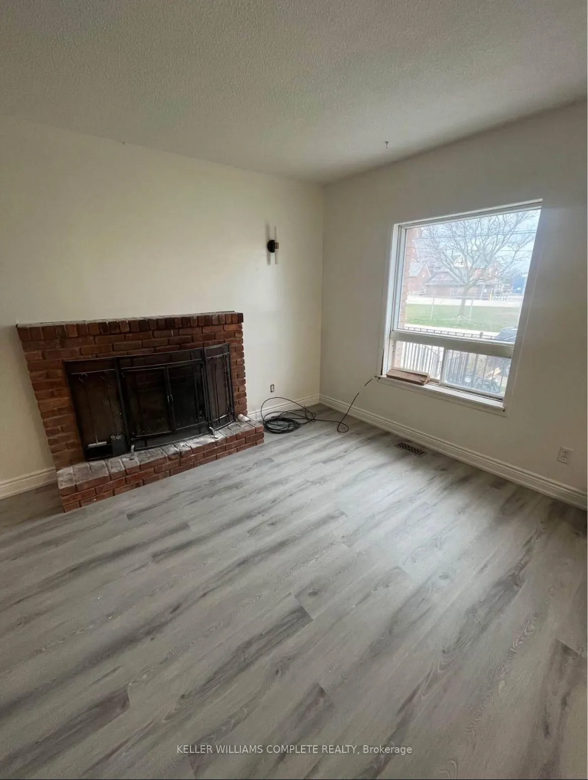 Photo 6 of Unit 2, 4687 First Avenue, Niagara Falls, Cherrywood — HOMEH