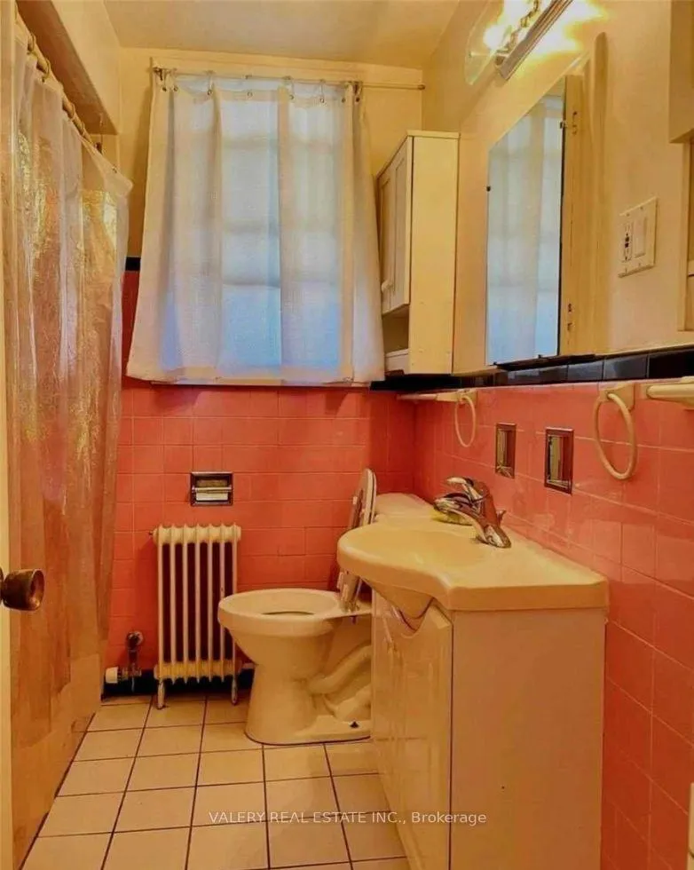 Photo 4 of Unit Basement - 101, 47 Ranleigh Avenue, Toronto, Lawrence Park North — HOMEH