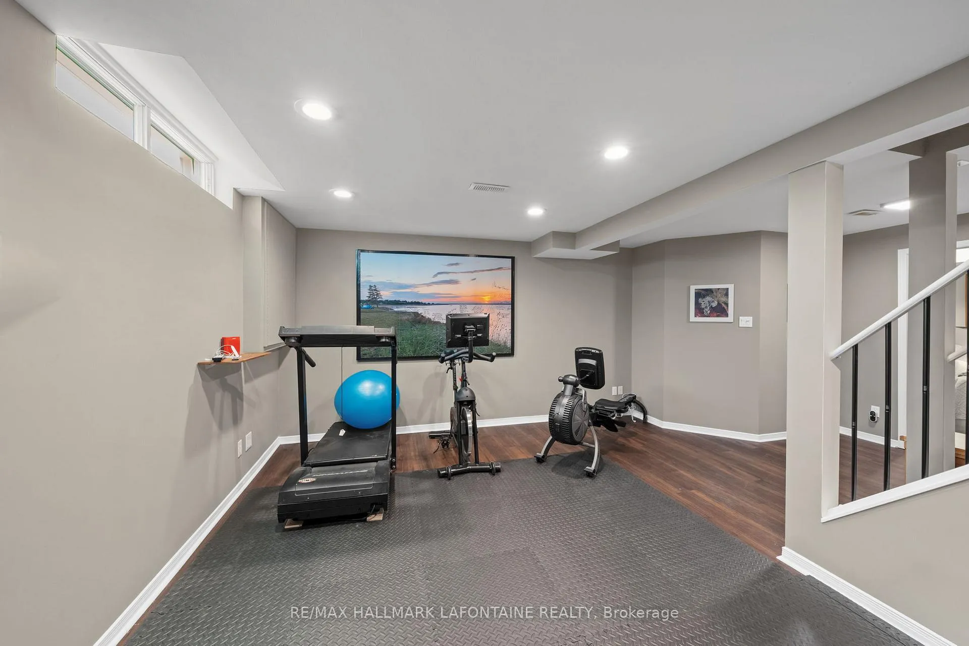 Photo 33 of 8 Steventon Crescent, Ottawa, Stittsville (Central) — HOMEH
