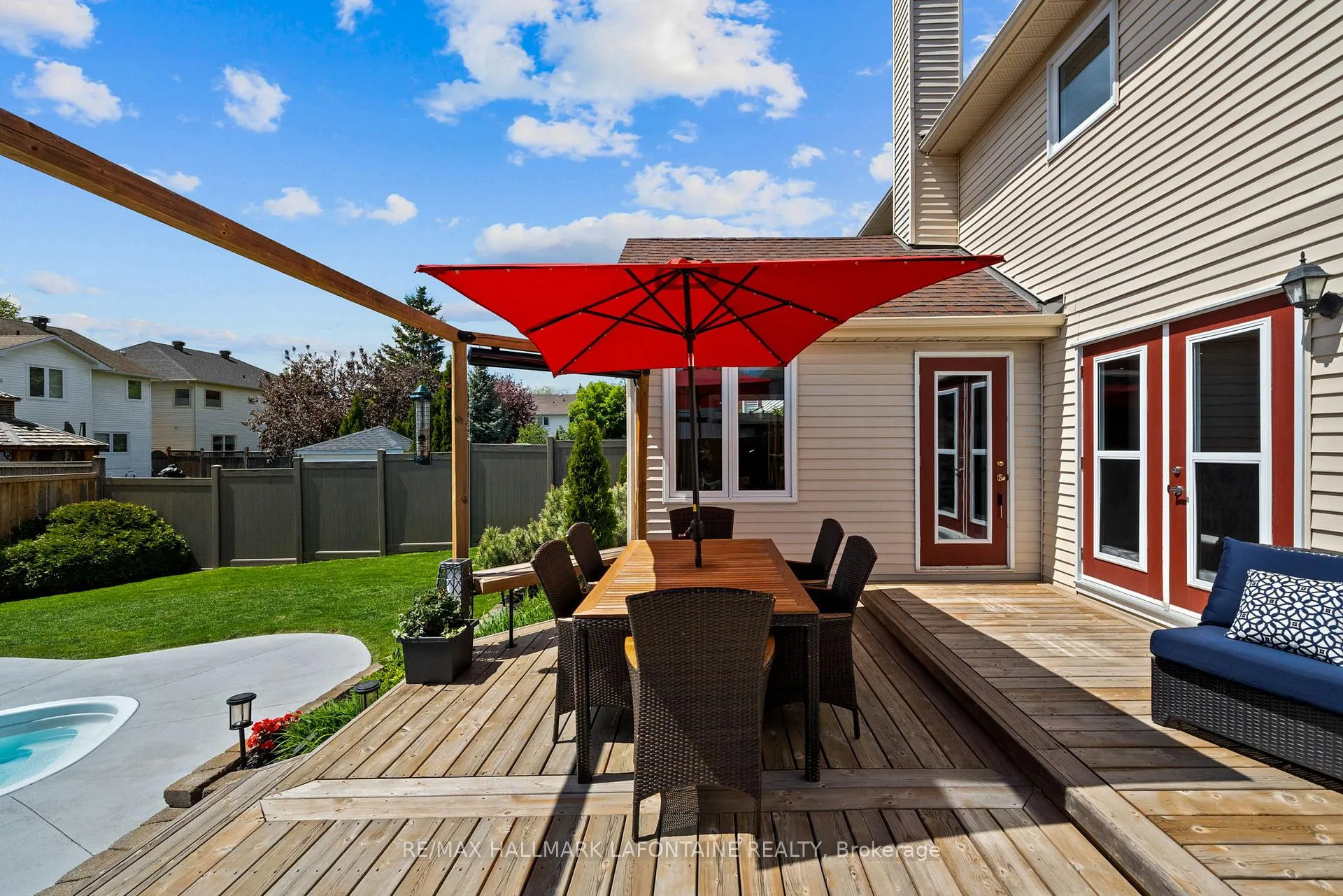 Photo 39 of 8 Steventon Crescent, Ottawa, Stittsville (Central) — HOMEH