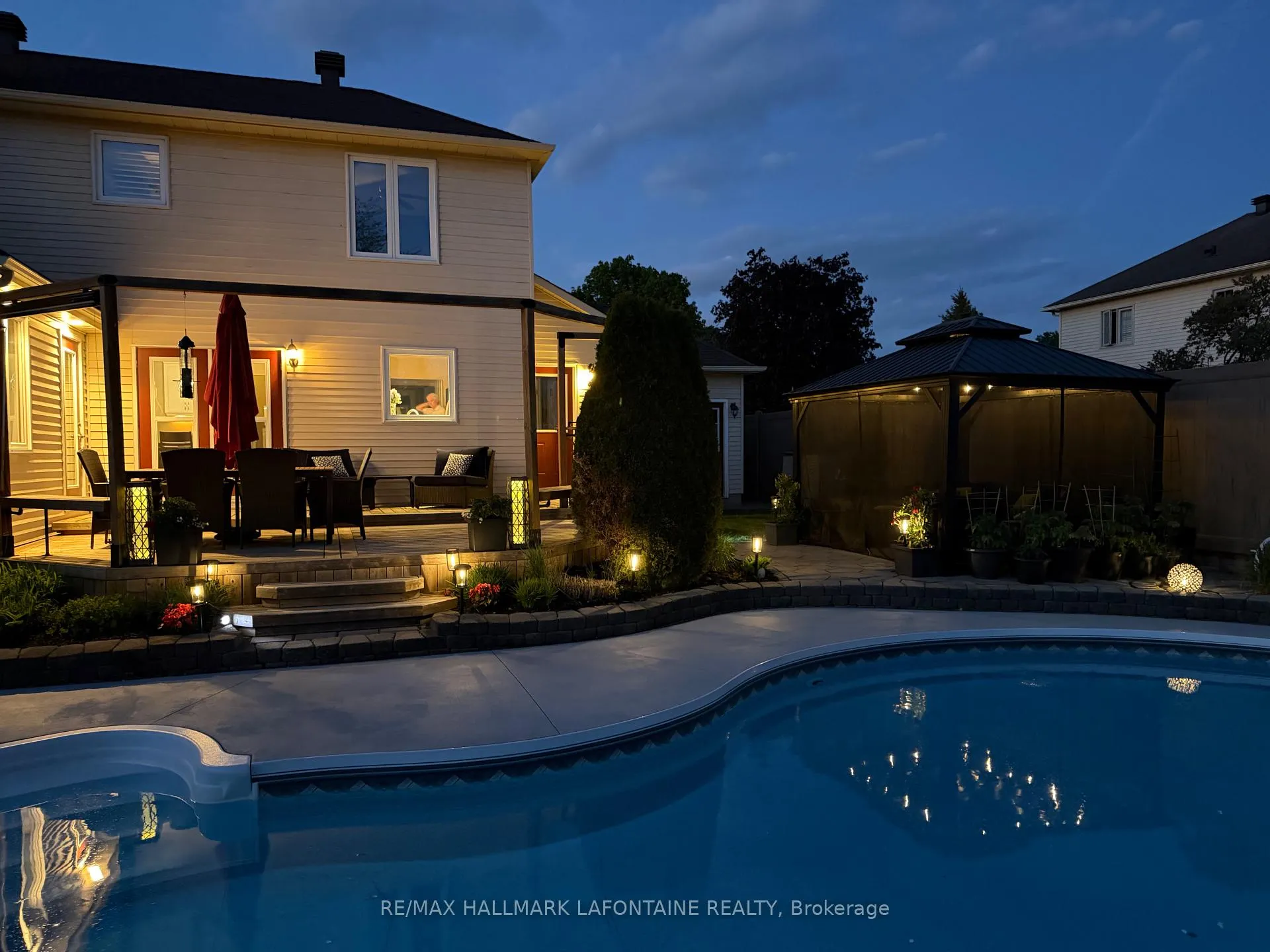 Photo 42 of 8 Steventon Crescent, Ottawa, Stittsville (Central) — HOMEH