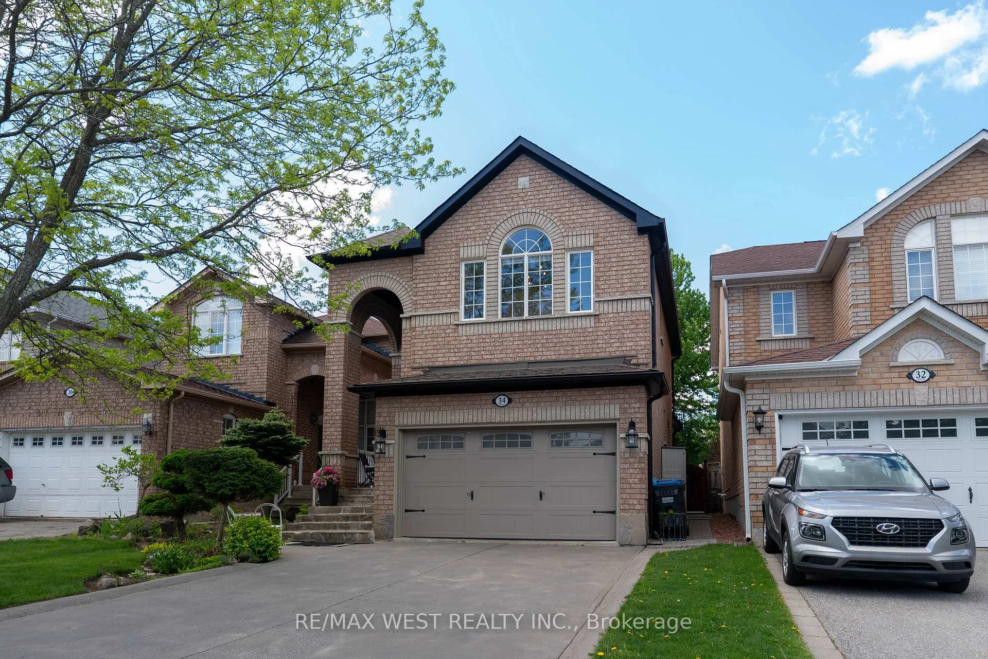 Photo 1 of 34 Crestridge Drive, Caledon, Bolton North — HOMEH