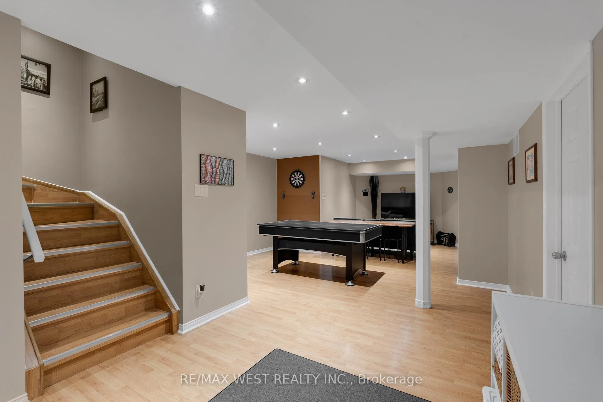 Photo 13 of 34 Crestridge Drive, Caledon, Bolton North — HOMEH