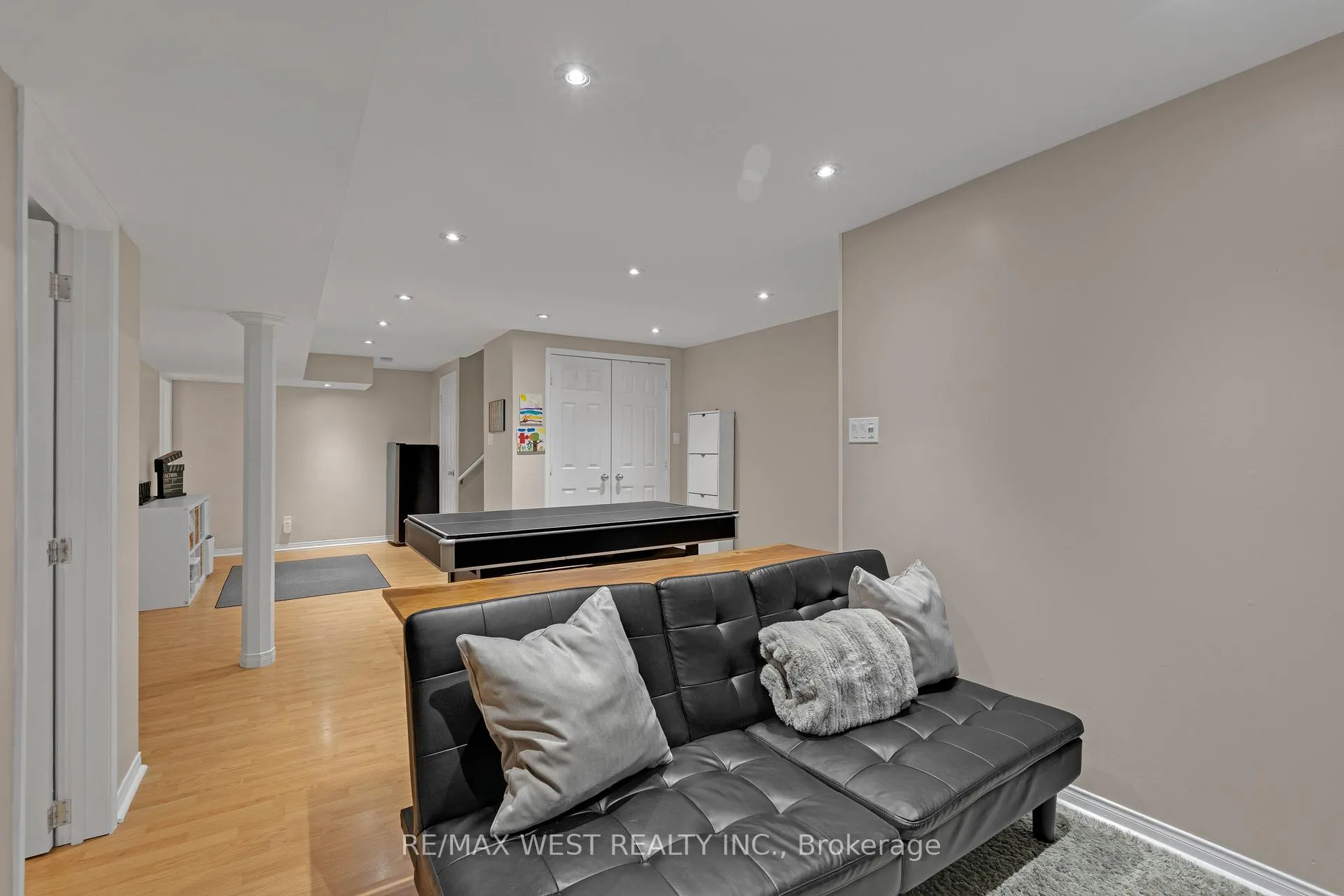 Photo 15 of 34 Crestridge Drive, Caledon, Bolton North — HOMEH