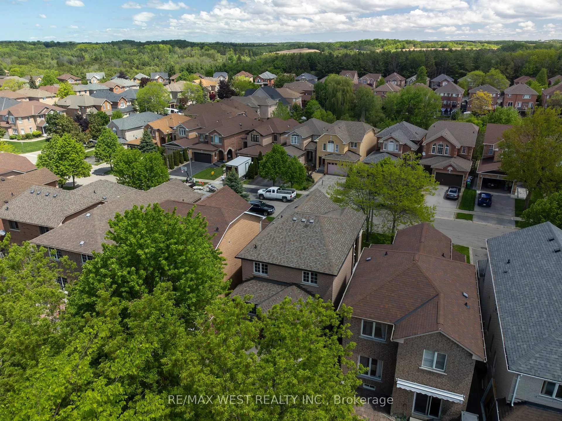 Photo 21 of 34 Crestridge Drive, Caledon, Bolton North — HOMEH