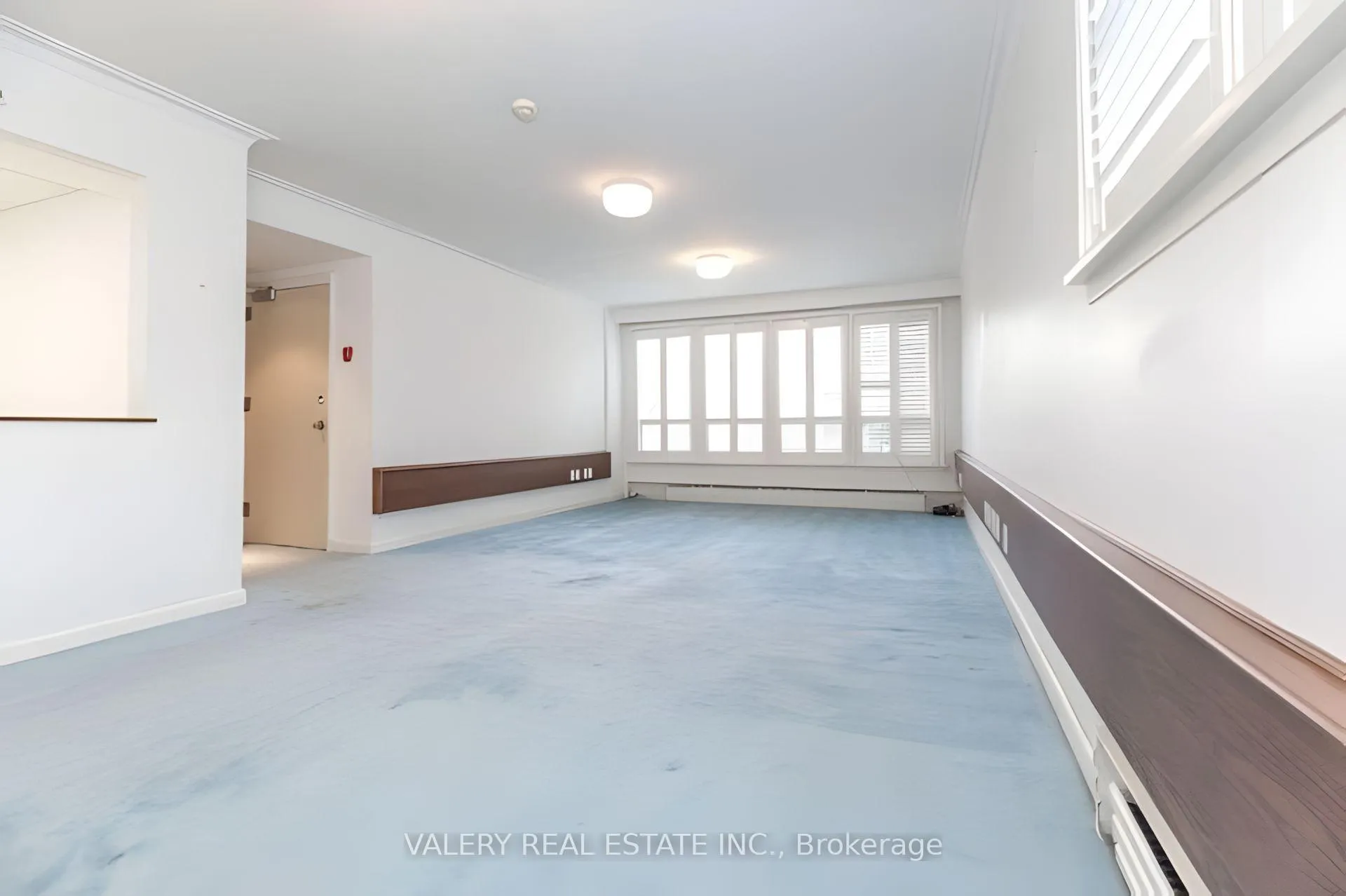 Front of Unit 201, 47 Ranleigh Avenue