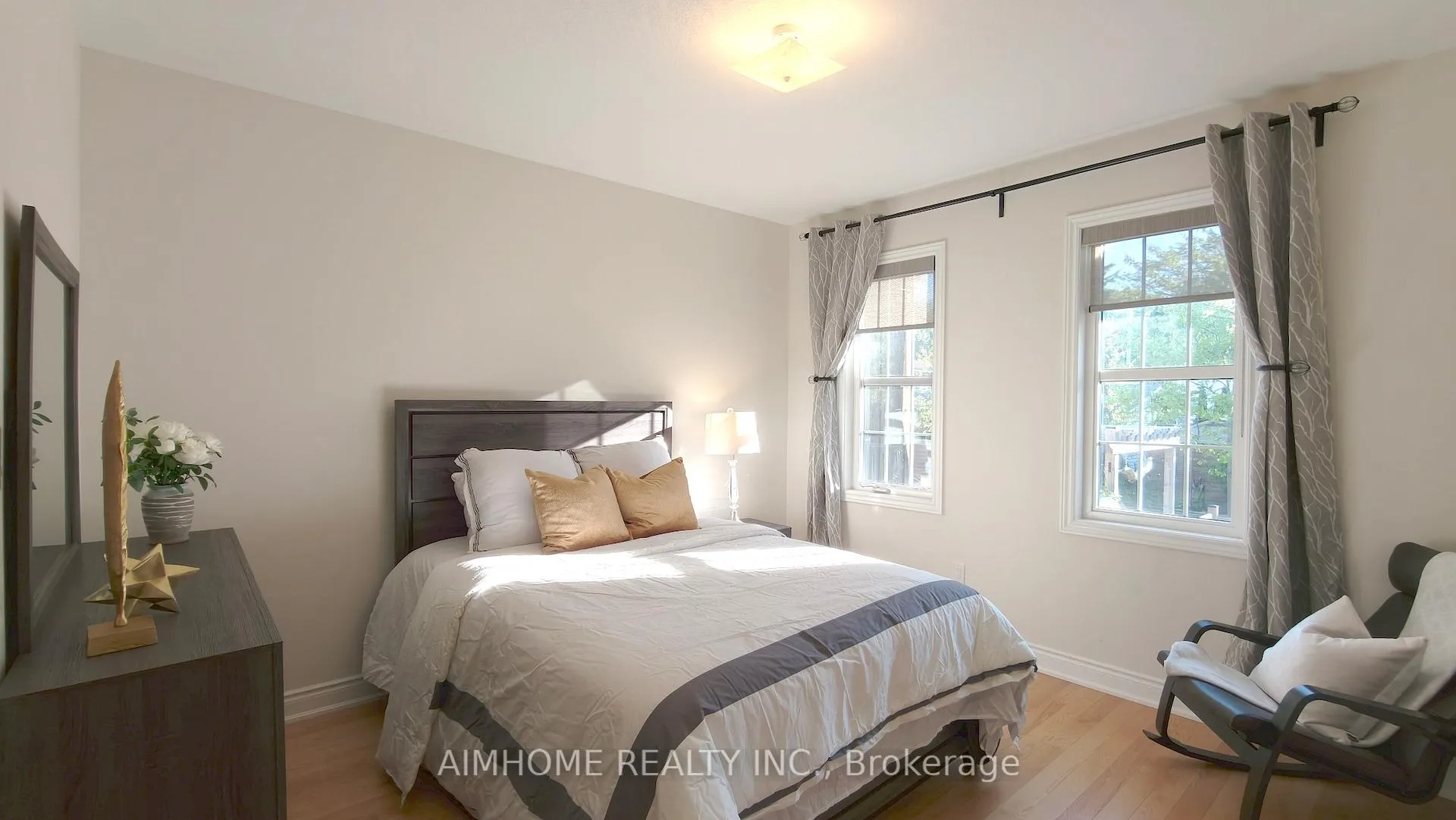 Photo 11 of 44 Courting House Place, Georgina, Sutton & Jackson's Point — HOMEH