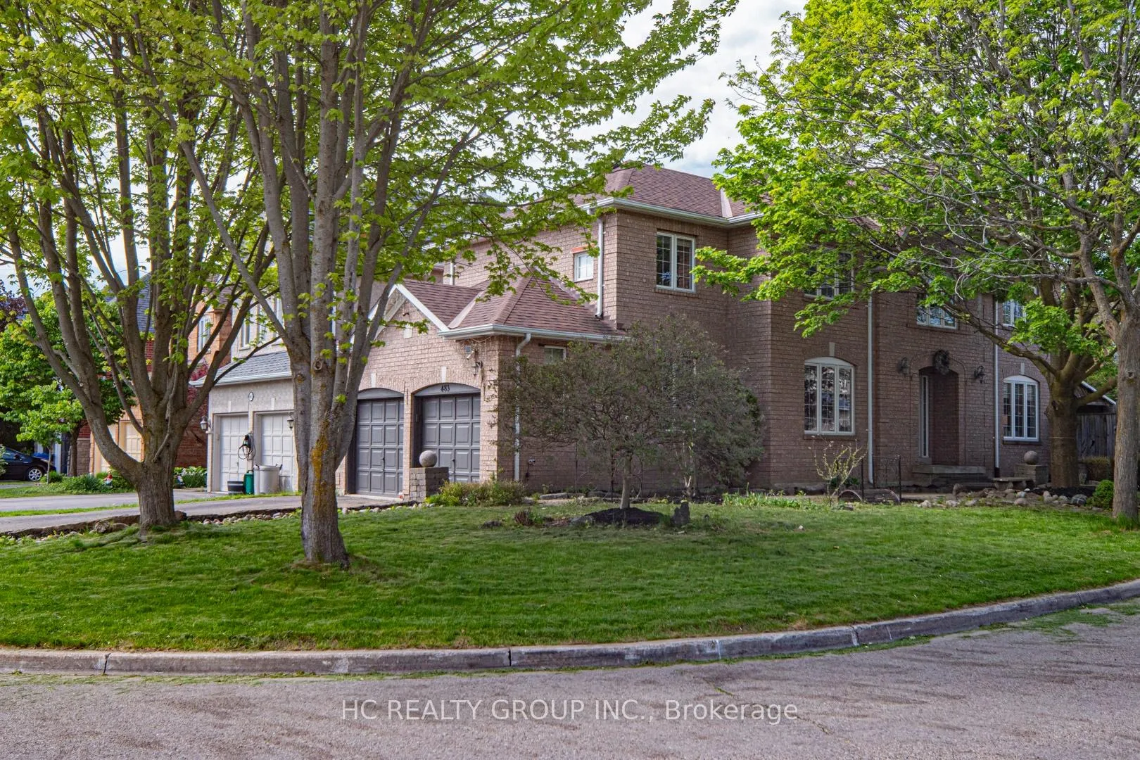 Photo 2 of 483 Menczel Crescent, Newmarket, Summerhill Estates — HOMEH