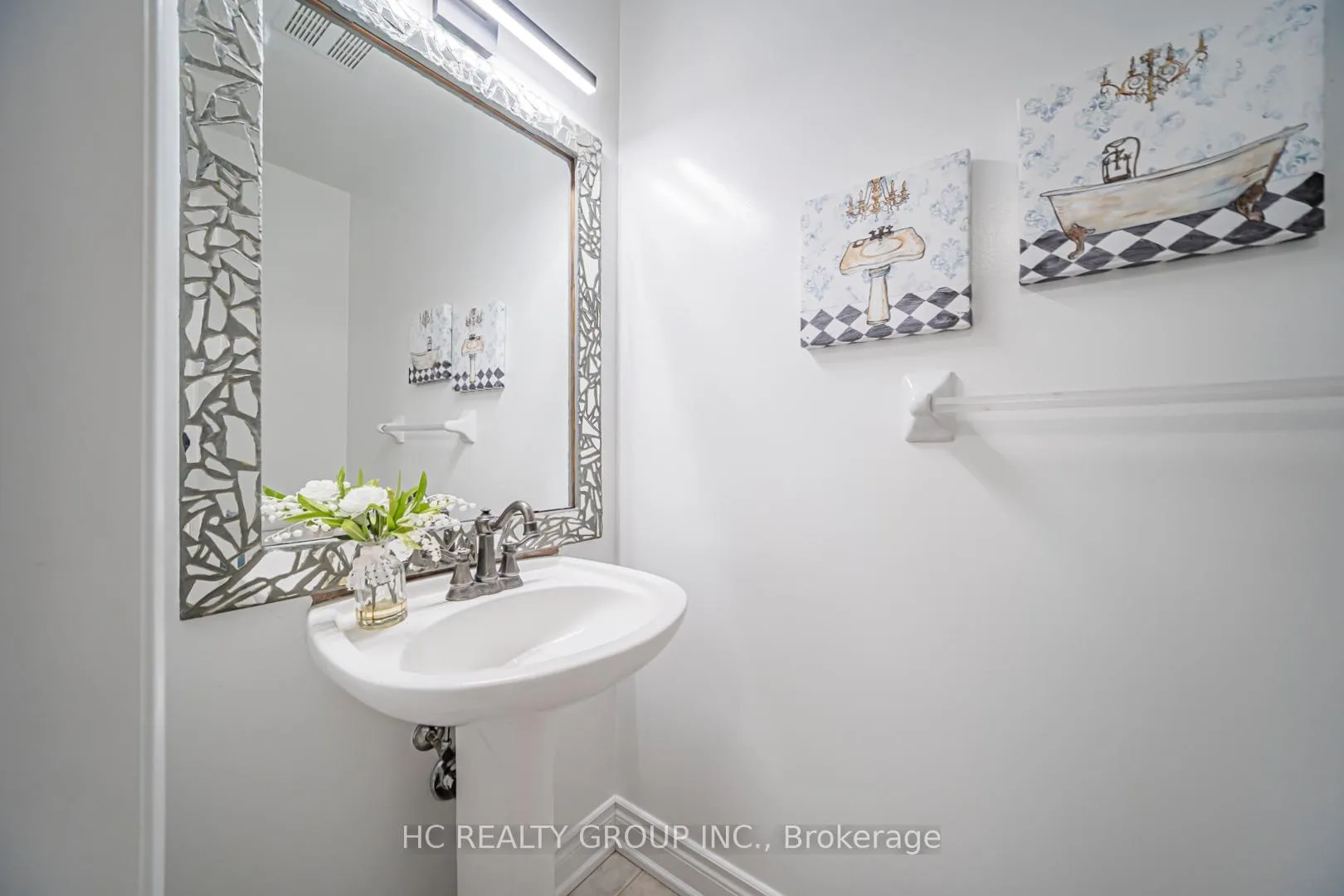 Photo 6 of 483 Menczel Crescent, Newmarket, Summerhill Estates — HOMEH