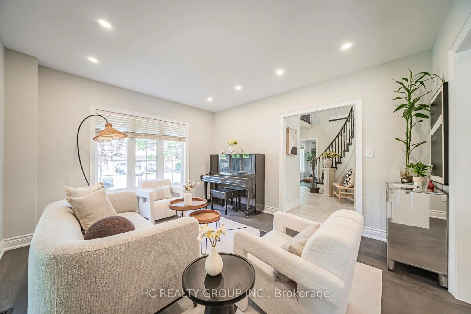 Photo 10 of 483 Menczel Crescent, Newmarket, Summerhill Estates — HOMEH