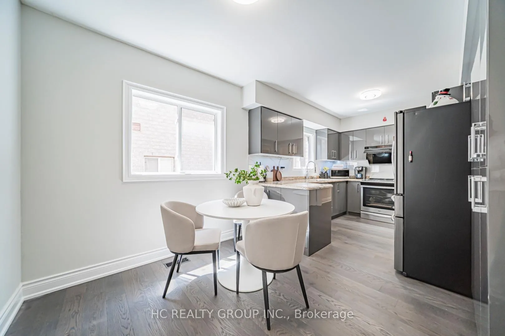 Photo 19 of 483 Menczel Crescent, Newmarket, Summerhill Estates — HOMEH