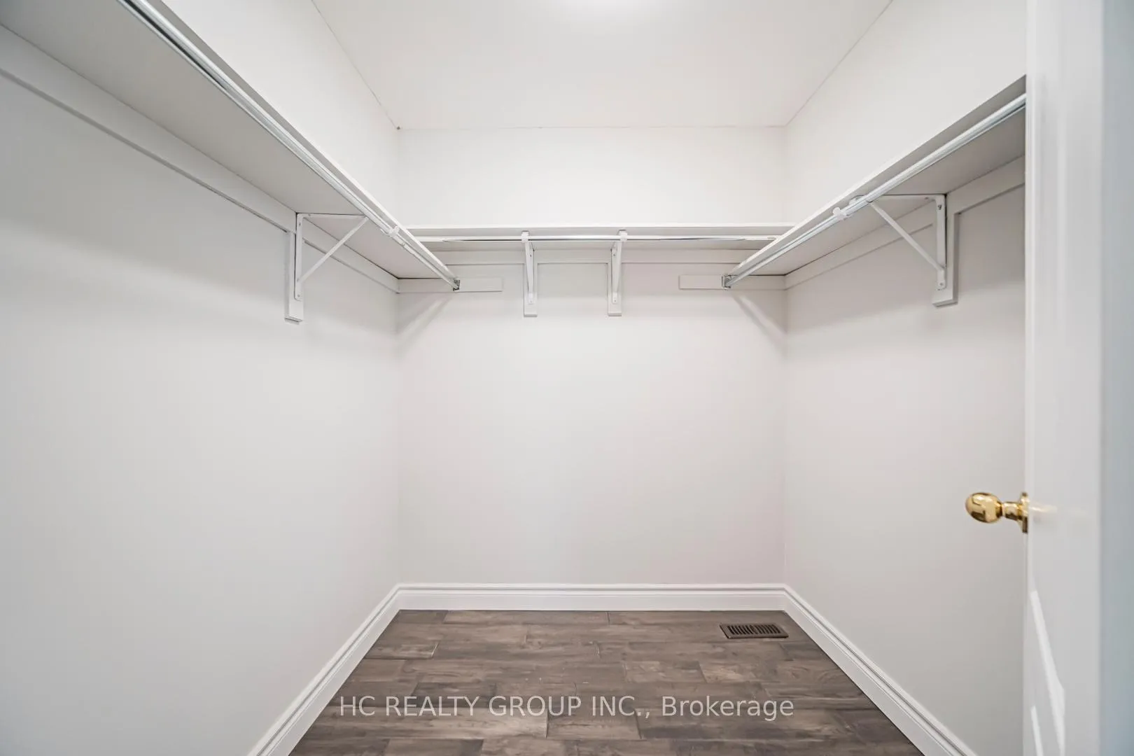 Photo 31 of 483 Menczel Crescent, Newmarket, Summerhill Estates — HOMEH