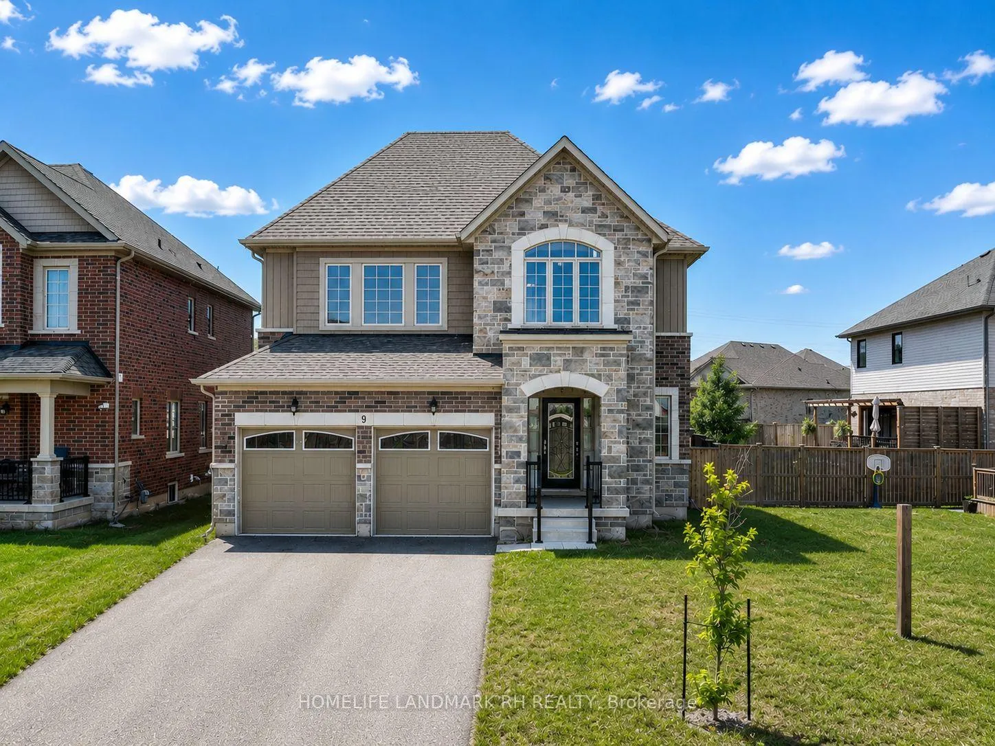 Front of 9 Homestead Way