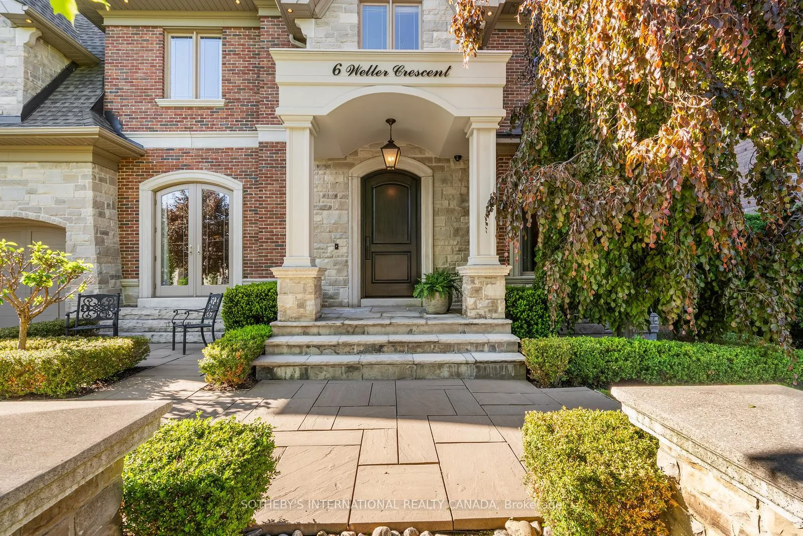 Photo 4 of 6 Weller Crescent, Vaughan, Maple — HOMEH