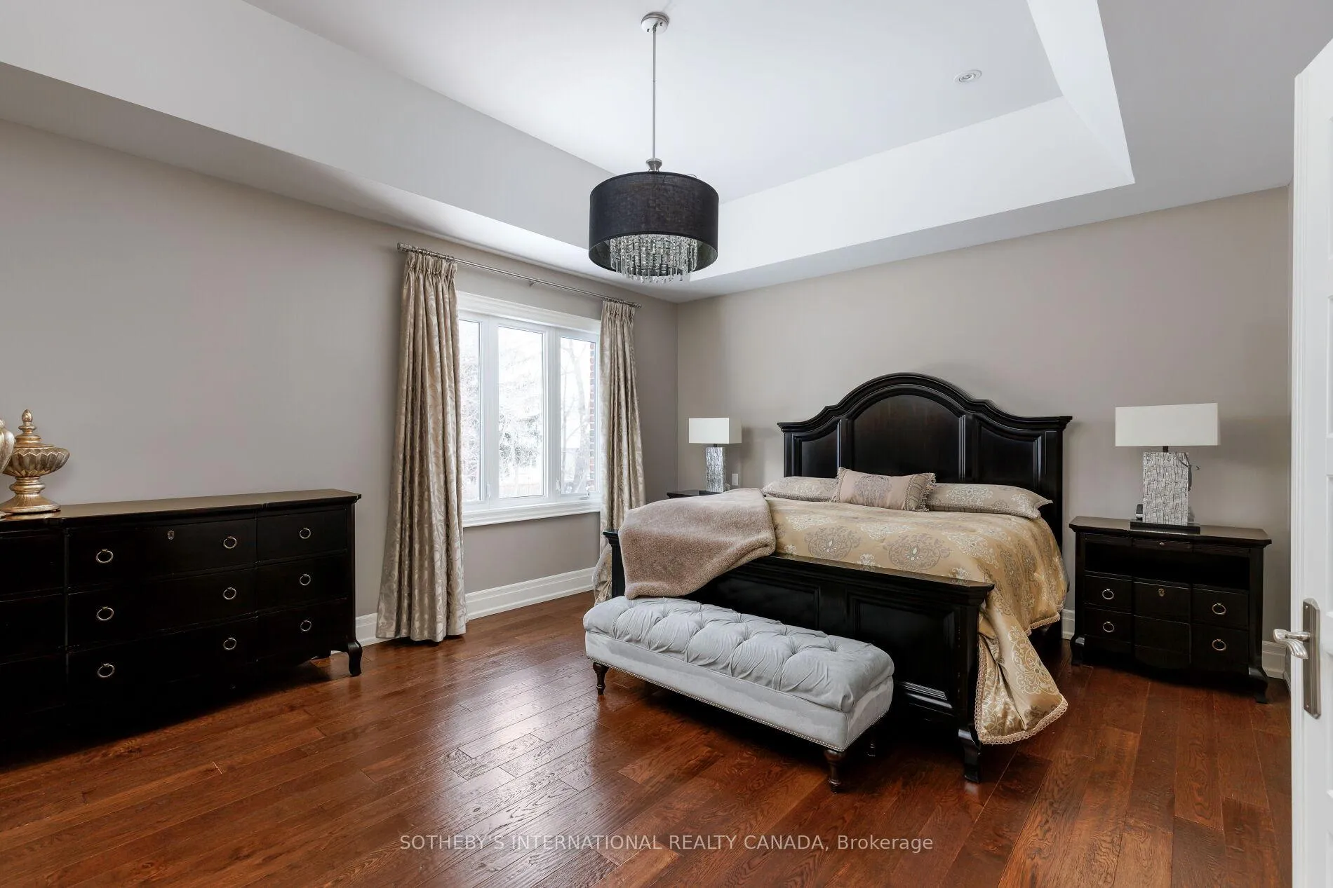 Photo 18 of 6 Weller Crescent, Vaughan, Maple — HOMEH