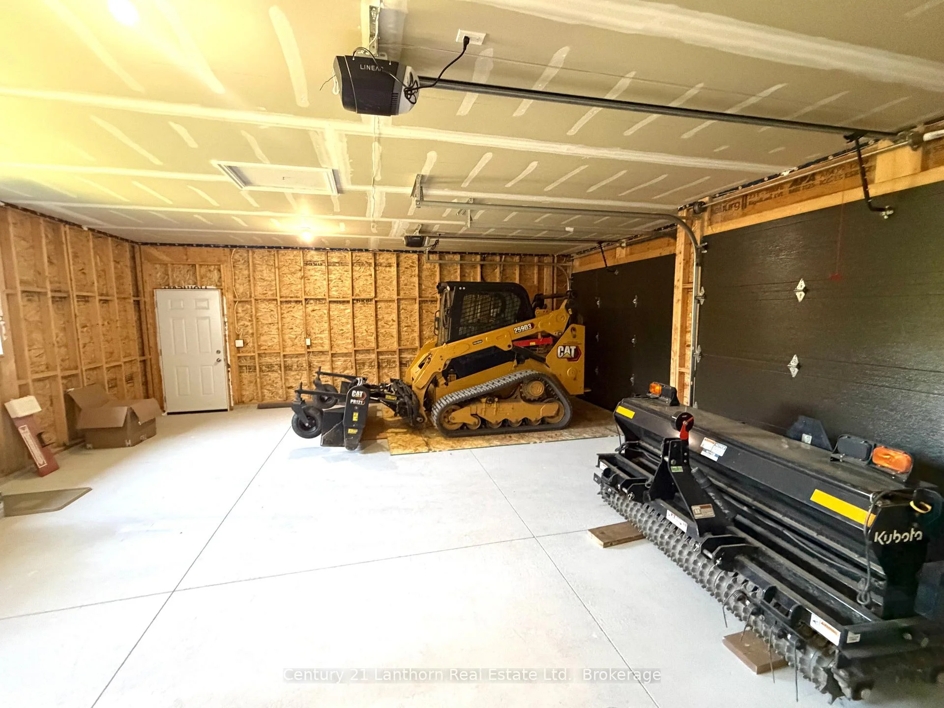 Photo 15 of 811 Black Road, Prince Edward County, Sophiasburgh — HOMEH