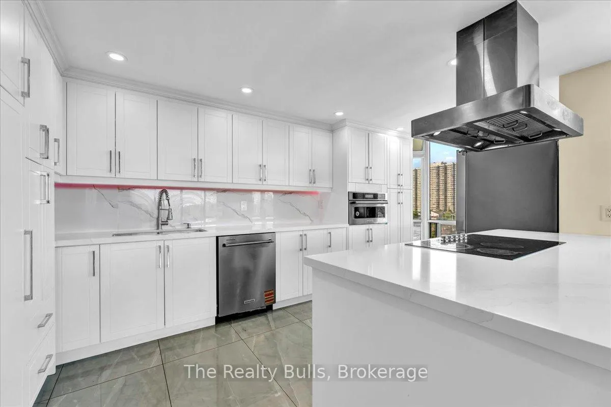 Photo 26 of Unit 701, 26 Hanover Road, Brampton, Queen Street Corridor — HOMEH