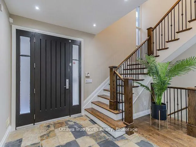 Photo 3 of 105 Black Maple Private, Ottawa, Rockcliffe — HOMEH