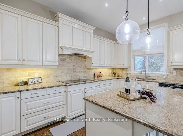 Photo 15 of 105 Black Maple Private, Ottawa, Rockcliffe — HOMEH