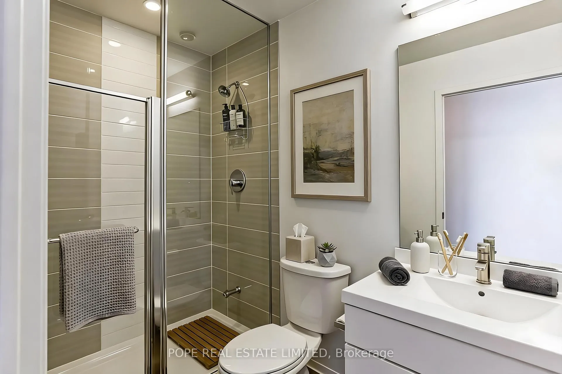 Photo 6 of Unit 520, 540 Bur Oak Avenue, Markham, Berczy — HOMEH