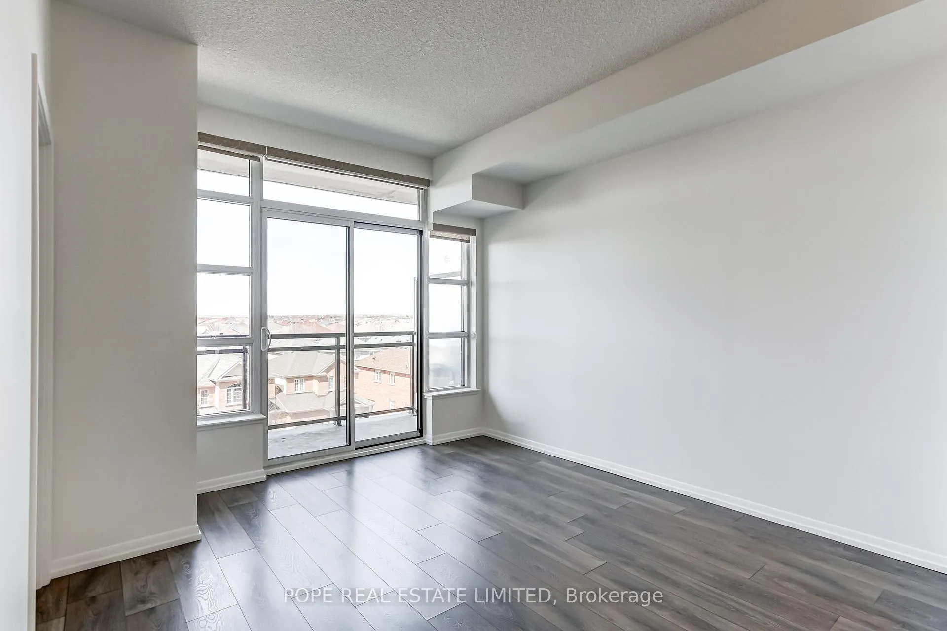 Photo 17 of Unit 520, 540 Bur Oak Avenue, Markham, Berczy — HOMEH