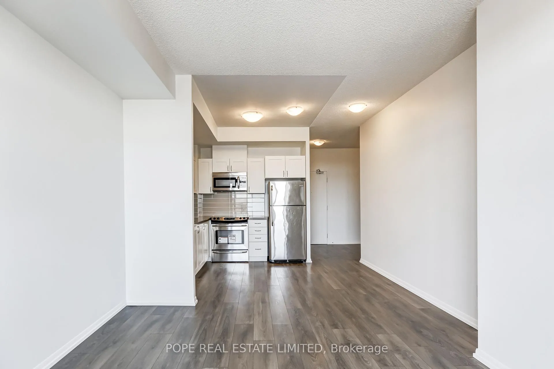 Photo 19 of Unit 520, 540 Bur Oak Avenue, Markham, Berczy — HOMEH