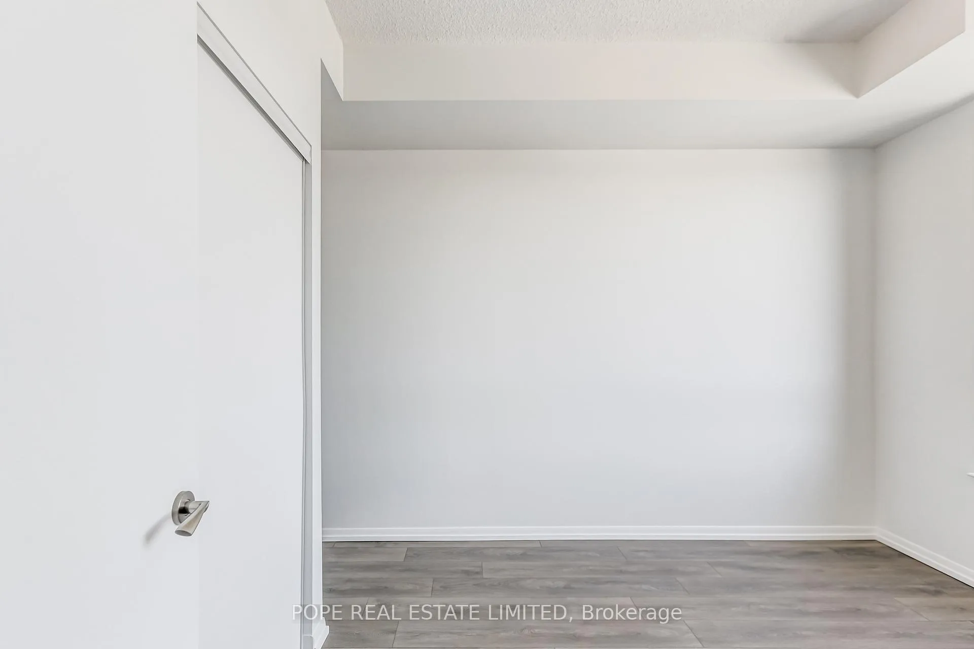 Photo 22 of Unit 520, 540 Bur Oak Avenue, Markham, Berczy — HOMEH