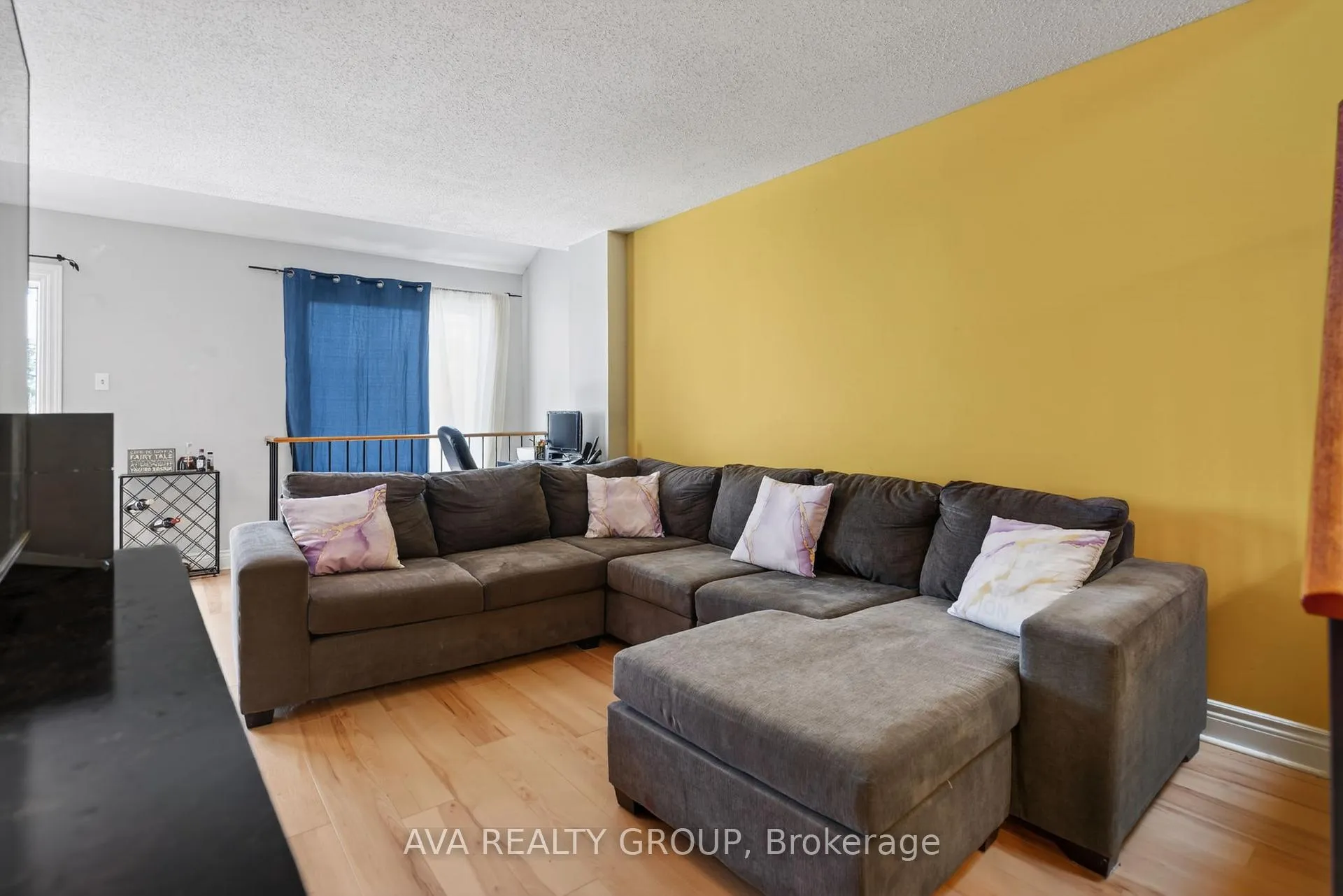 Photo 11 of 27 Danaher Drive, Ottawa, Barrhaven - Heritage Park — HOMEH