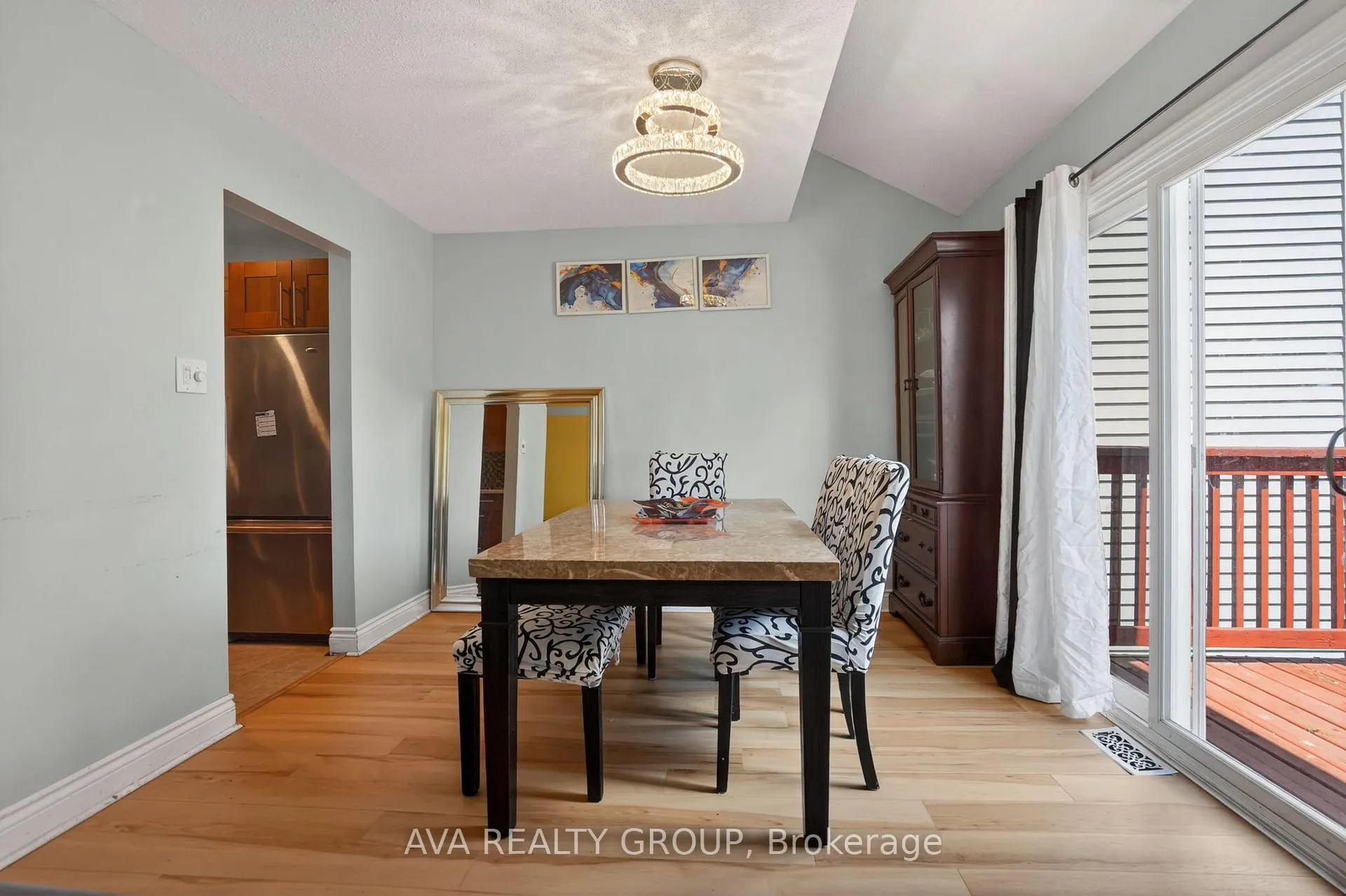 Photo 12 of 27 Danaher Drive, Ottawa, Barrhaven - Heritage Park — HOMEH