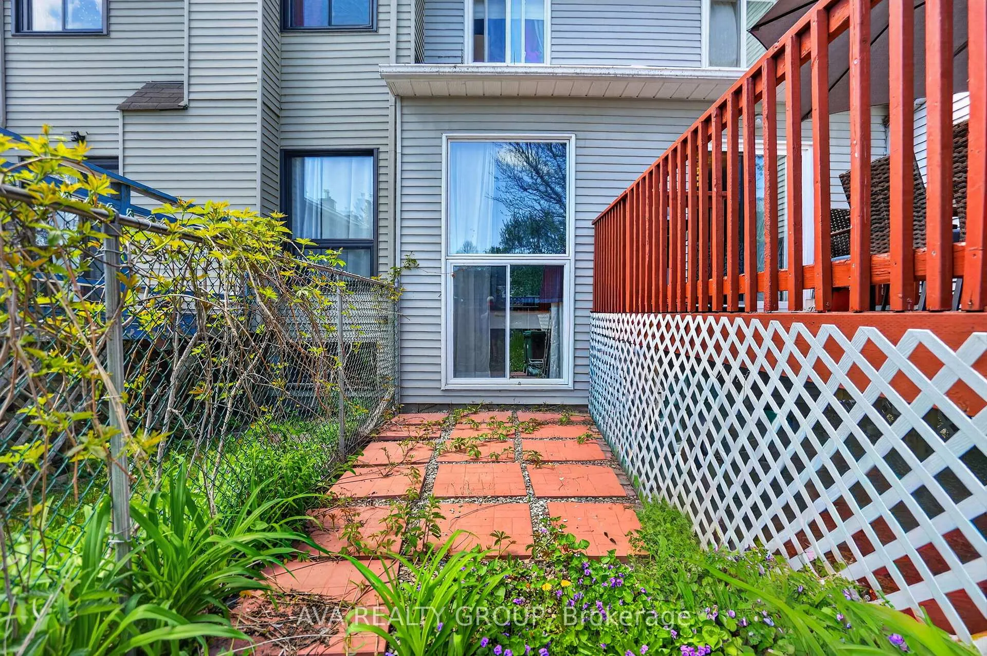 Photo 26 of 27 Danaher Drive, Ottawa, Barrhaven - Heritage Park — HOMEH