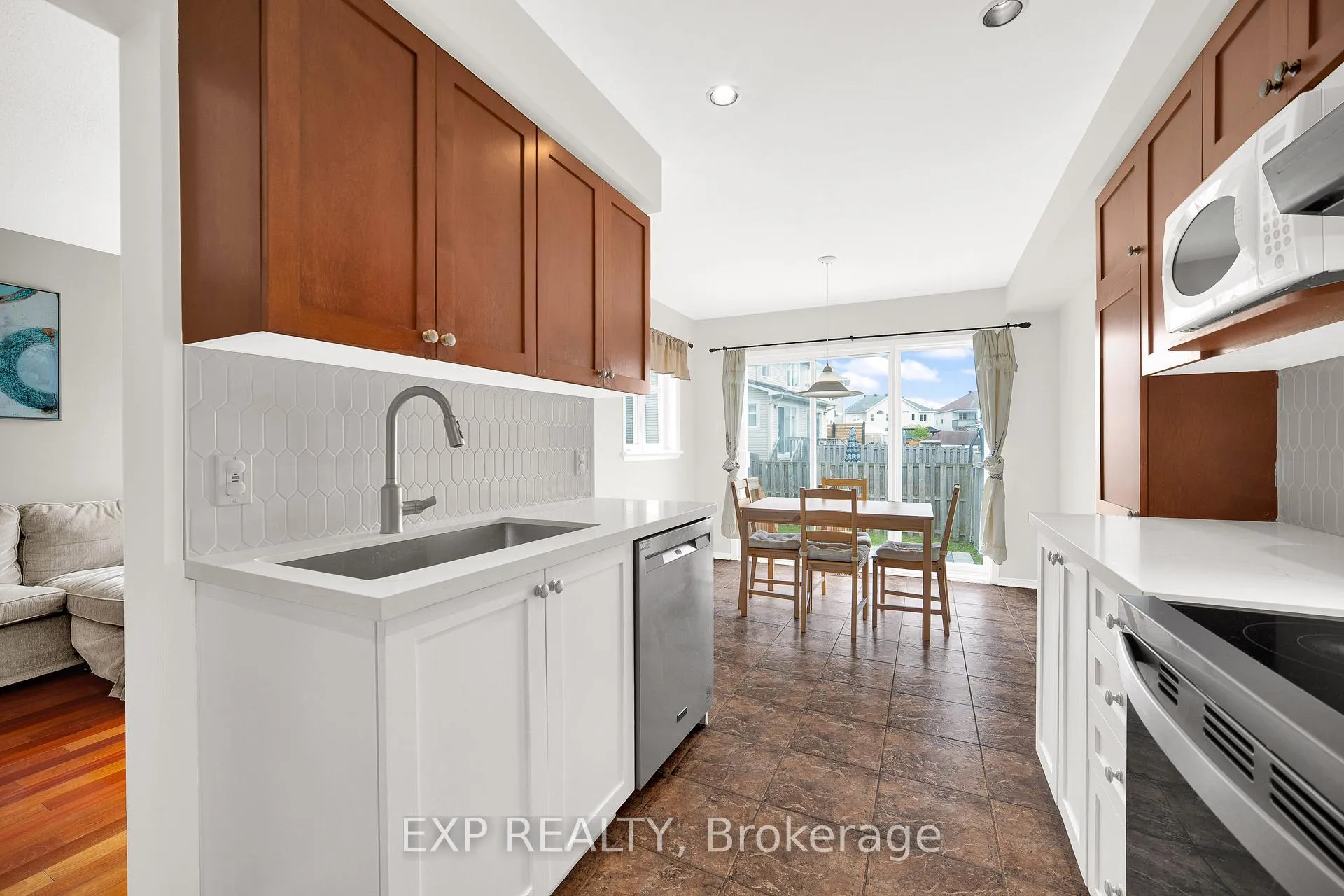 Photo 10 of 248 Berrigan Drive, Ottawa, Barrhaven - Longfields — HOMEH