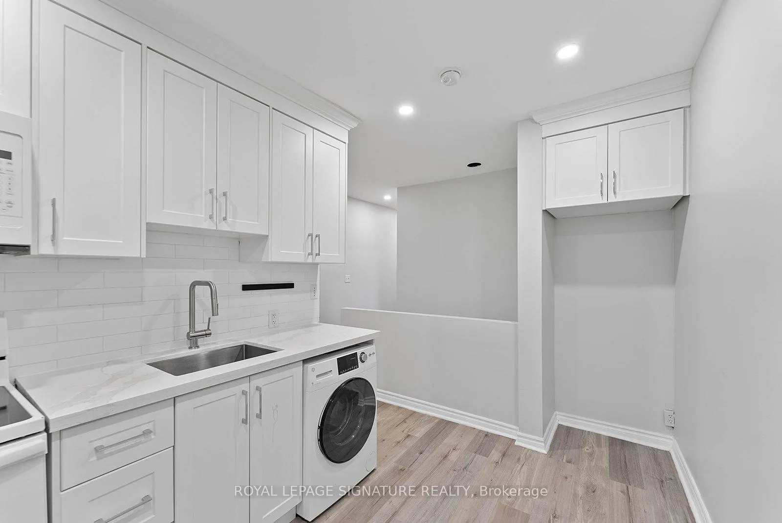 Photo 2 of Unit 2, 233 Greenwood Avenue, Toronto, Greenwood-Coxwell — HOMEH