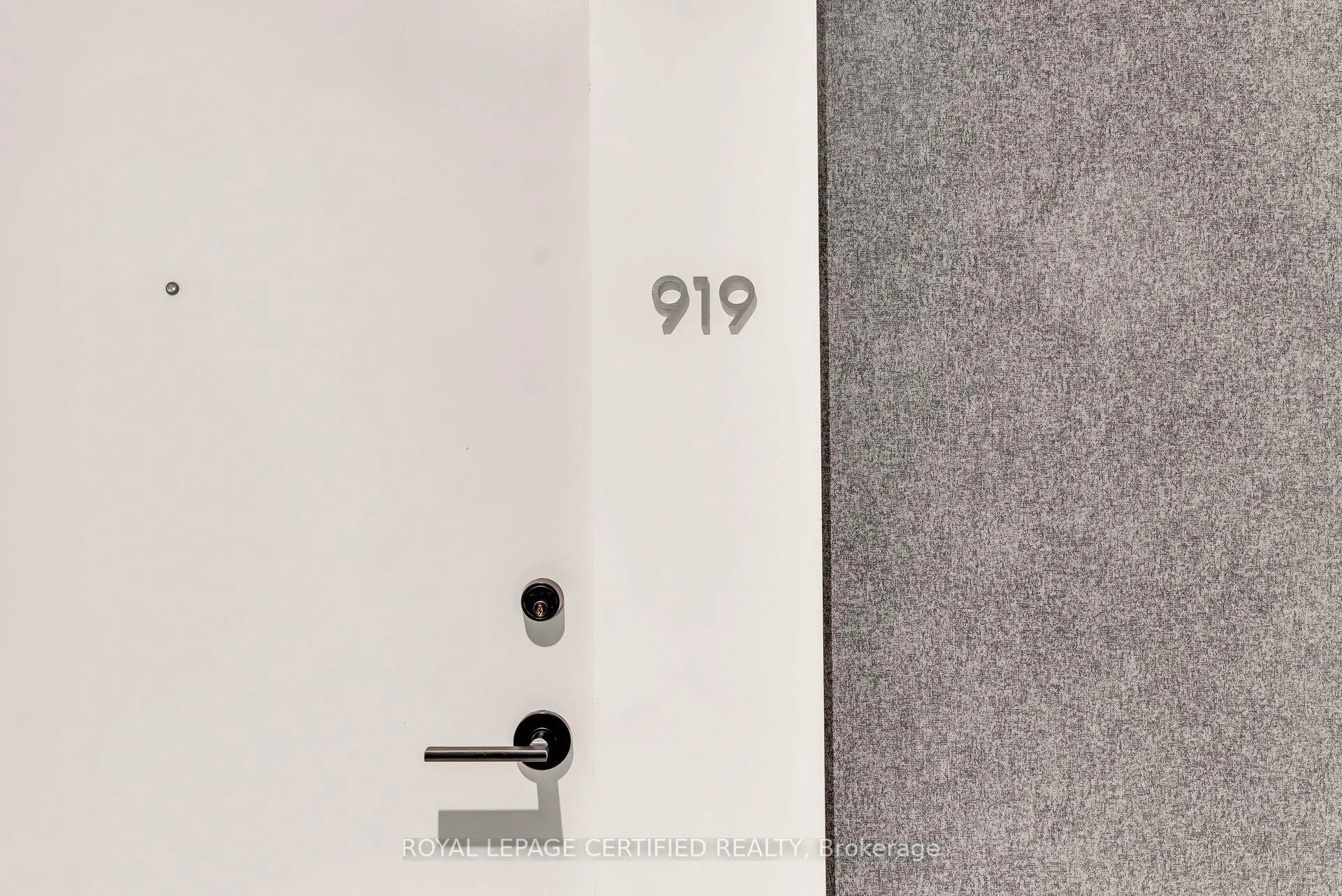 Photo 3 of Unit 919, 2020 Bathurst Street, Toronto, Humewood-Cedarvale — HOMEH