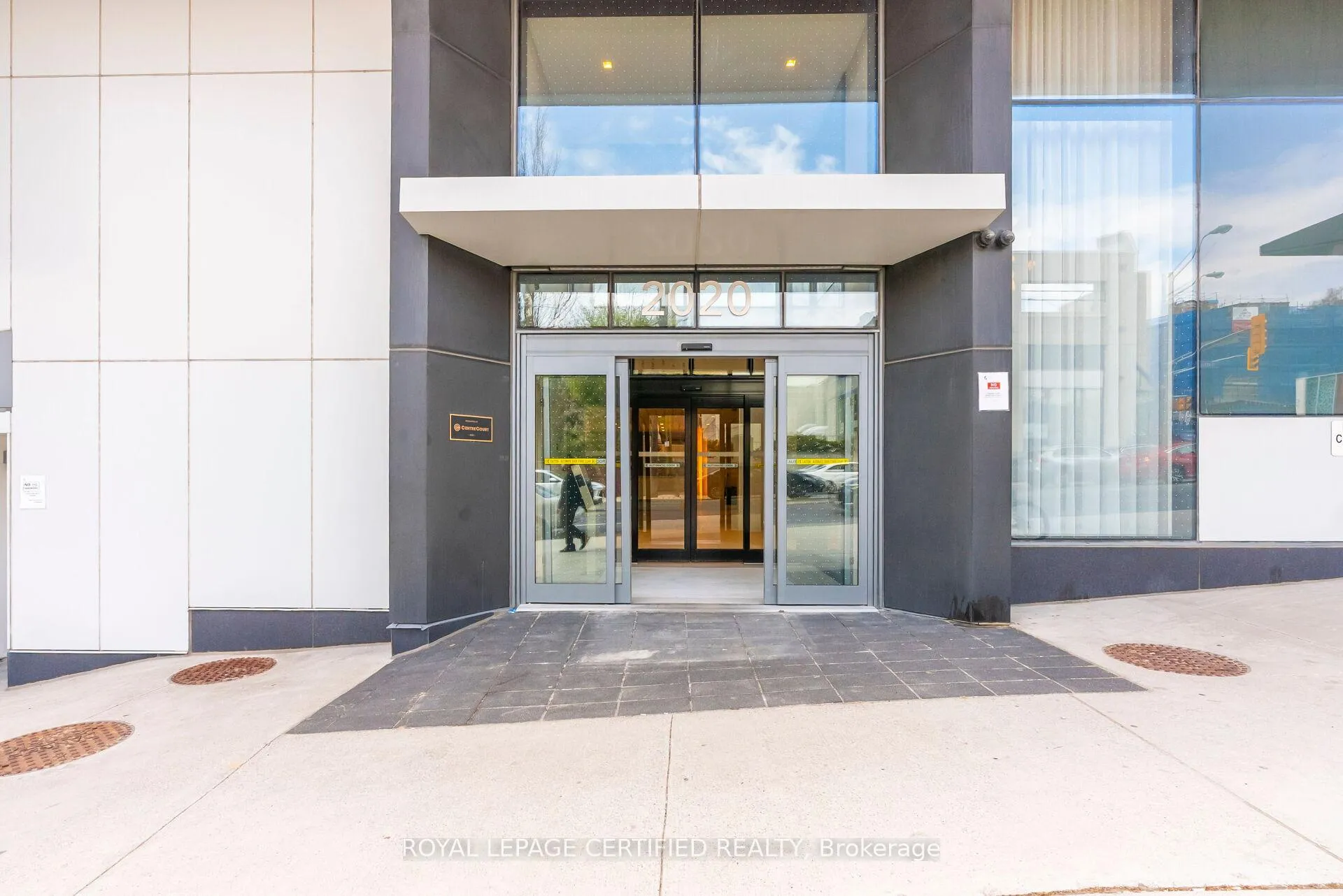 Photo 5 of Unit 919, 2020 Bathurst Street, Toronto, Humewood-Cedarvale — HOMEH