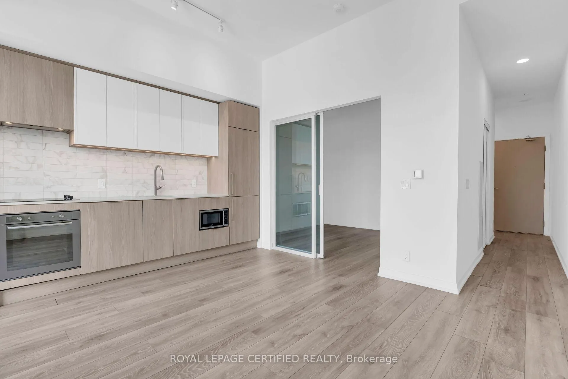 Photo 9 of Unit 919, 2020 Bathurst Street, Toronto, Humewood-Cedarvale — HOMEH